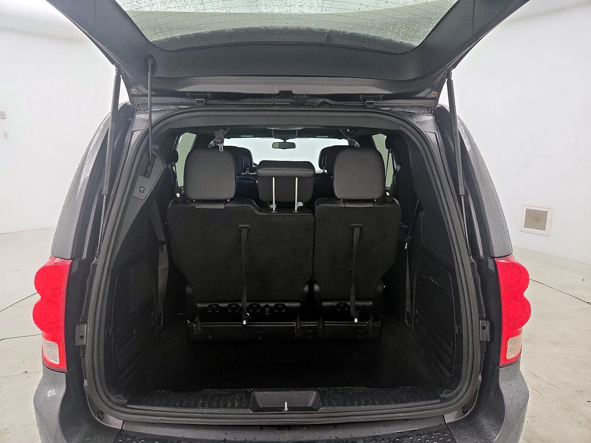 Thumbnail: 2017 Dodge Grand Caravan - 20