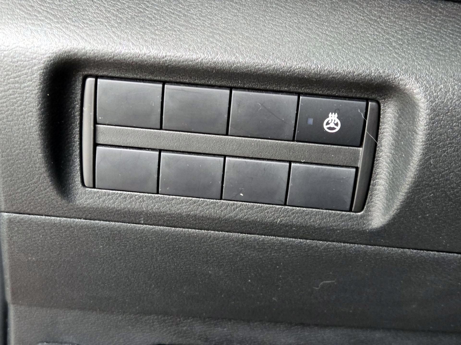 Thumbnail: 2021 Nissan Kicks - 13