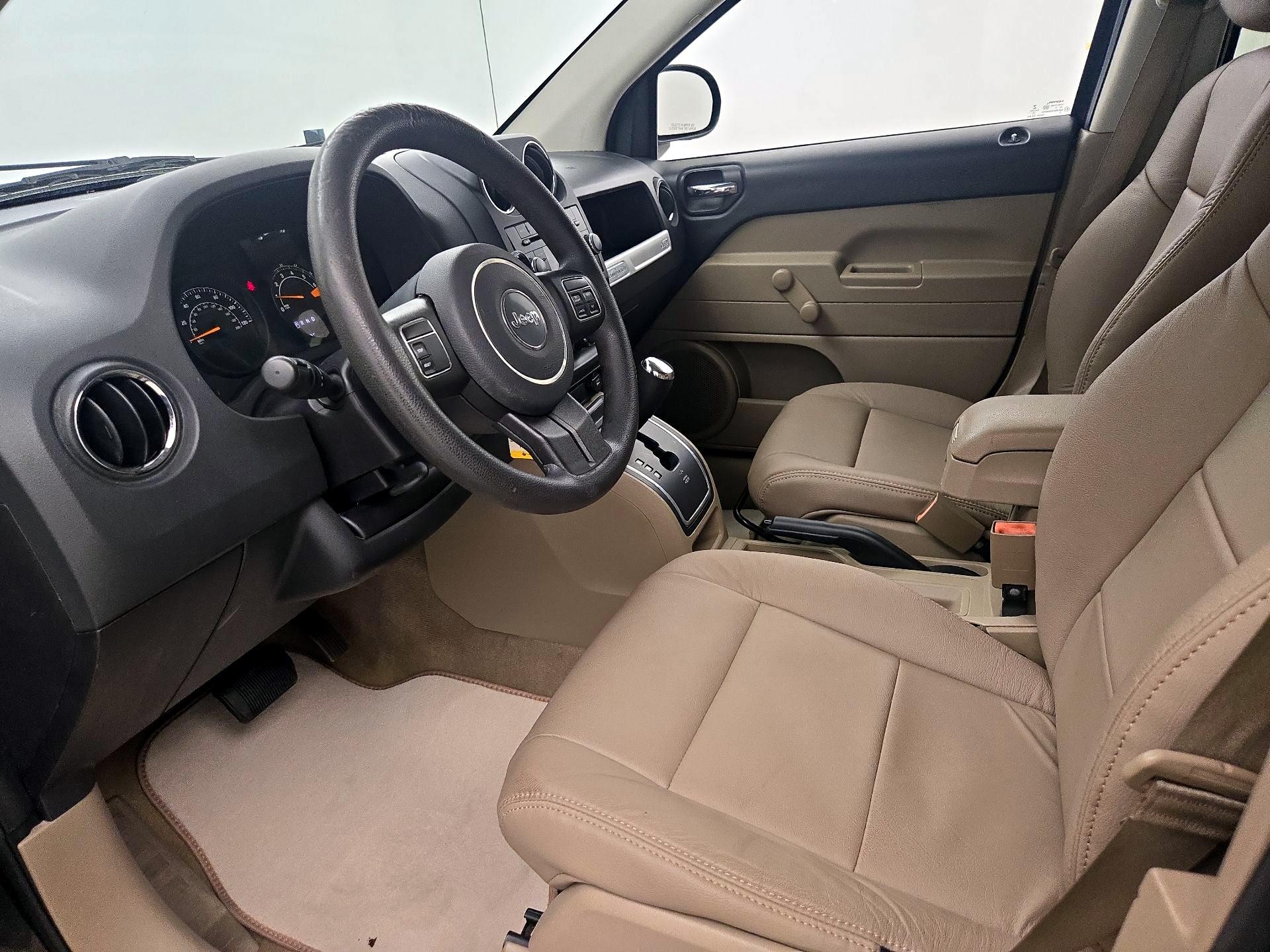 Thumbnail: 2016 Jeep Compass - 11