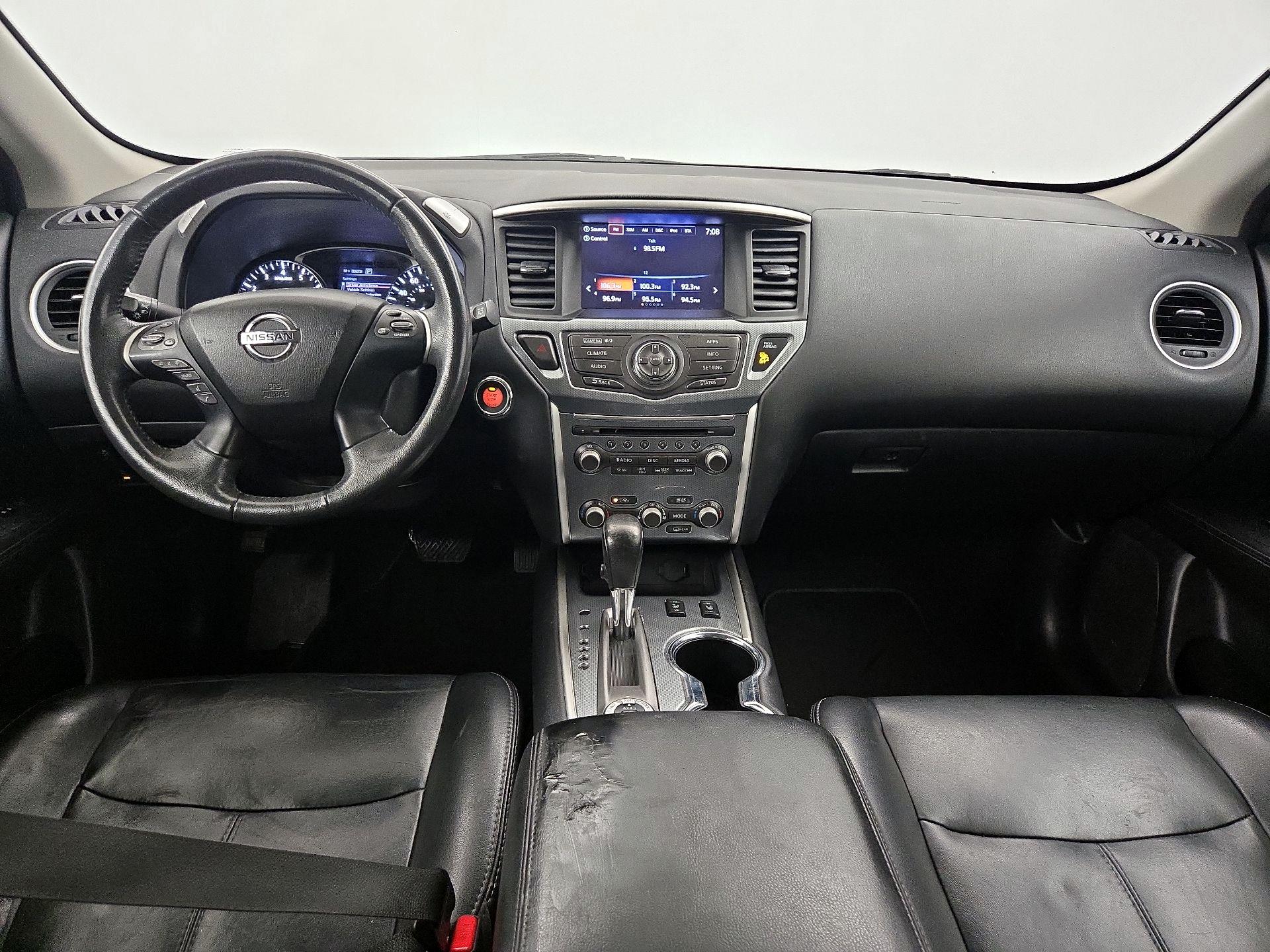 Thumbnail: 2017 Nissan Pathfinder - 9