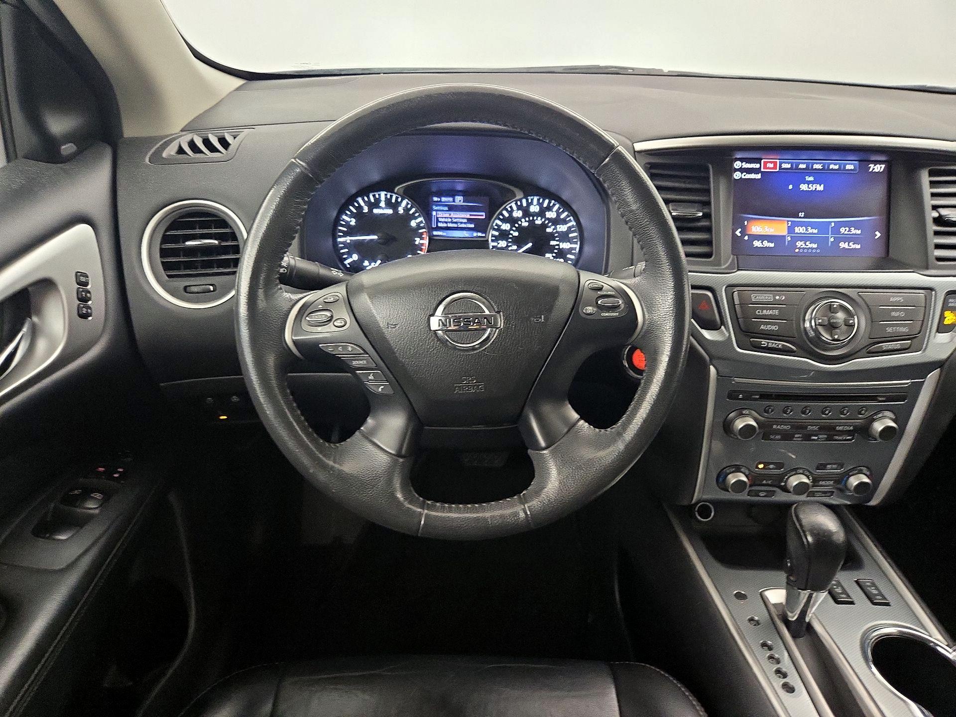 Thumbnail: 2017 Nissan Pathfinder - 10