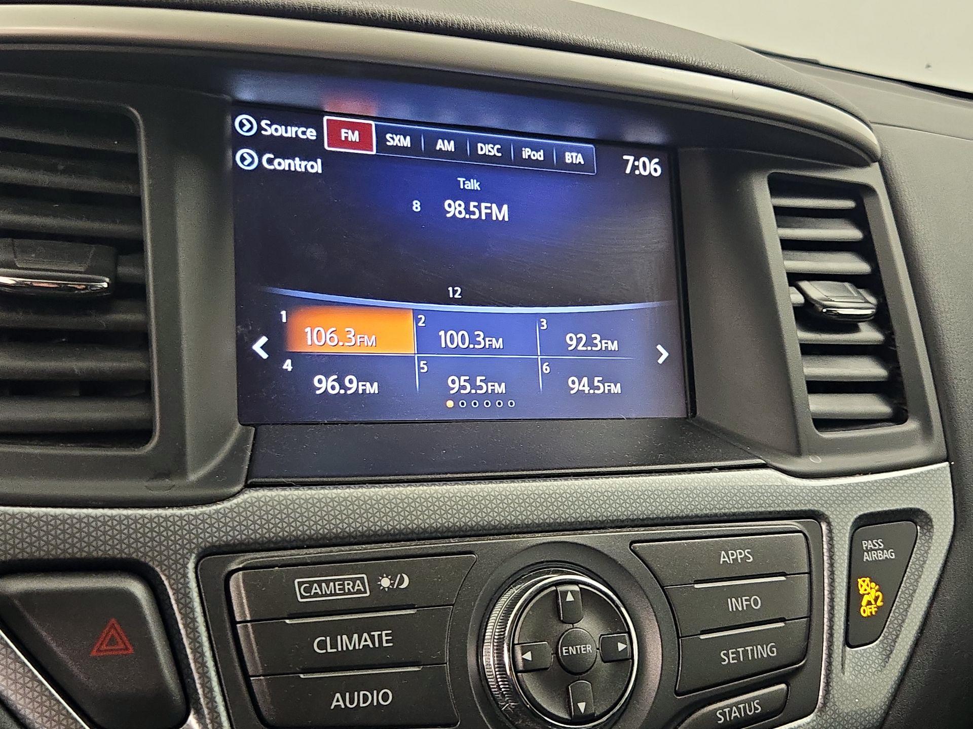 Thumbnail: 2017 Nissan Pathfinder - 15