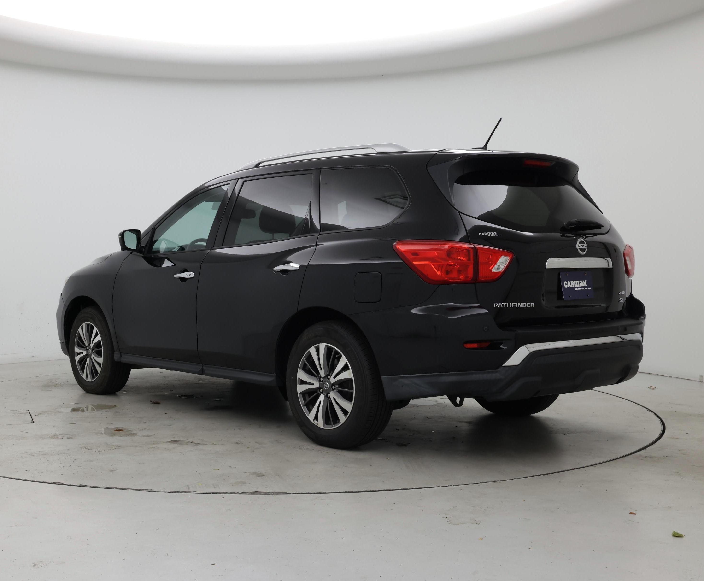 Thumbnail: 2017 Nissan Pathfinder - 2