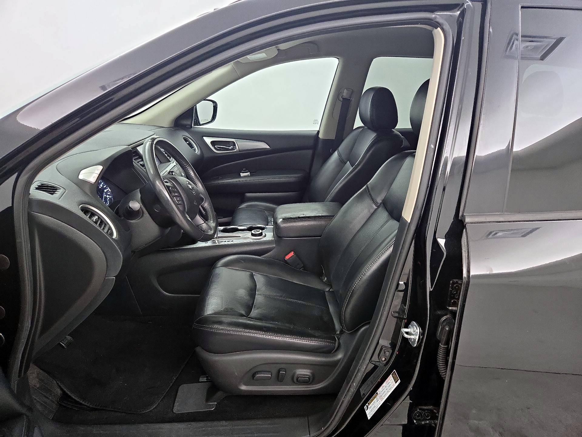 Thumbnail: 2017 Nissan Pathfinder - 19