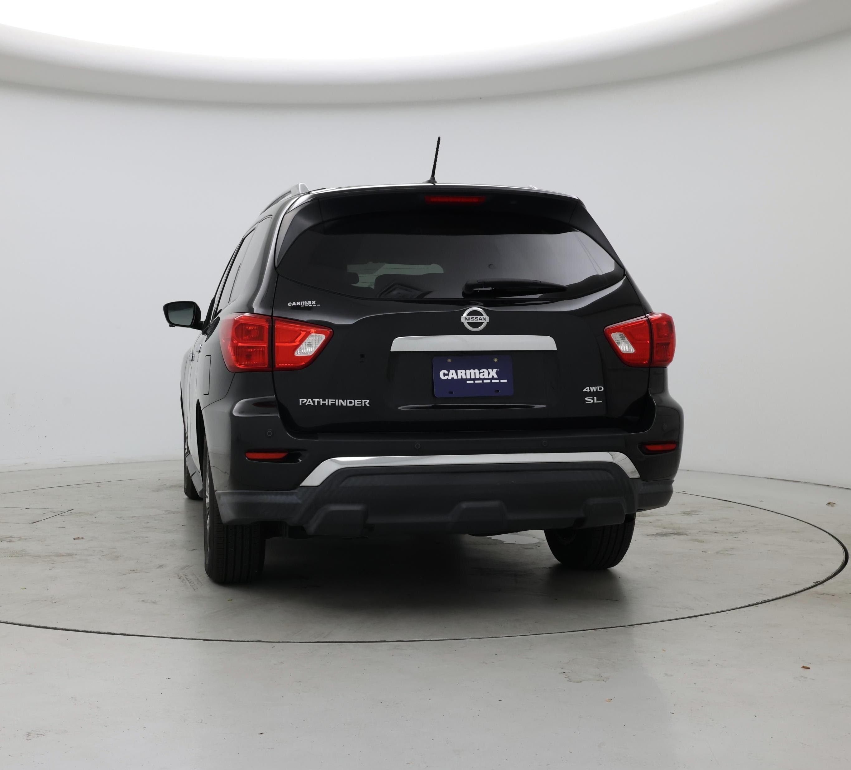 Thumbnail: 2017 Nissan Pathfinder - 6