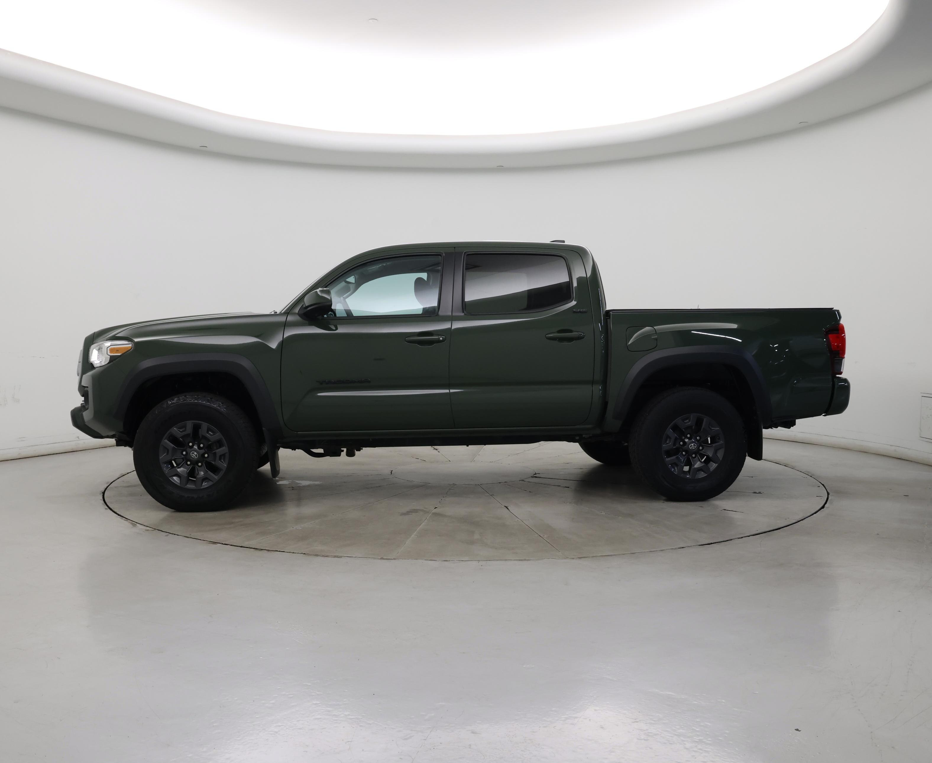 Thumbnail: 2021 Toyota Tacoma - 3