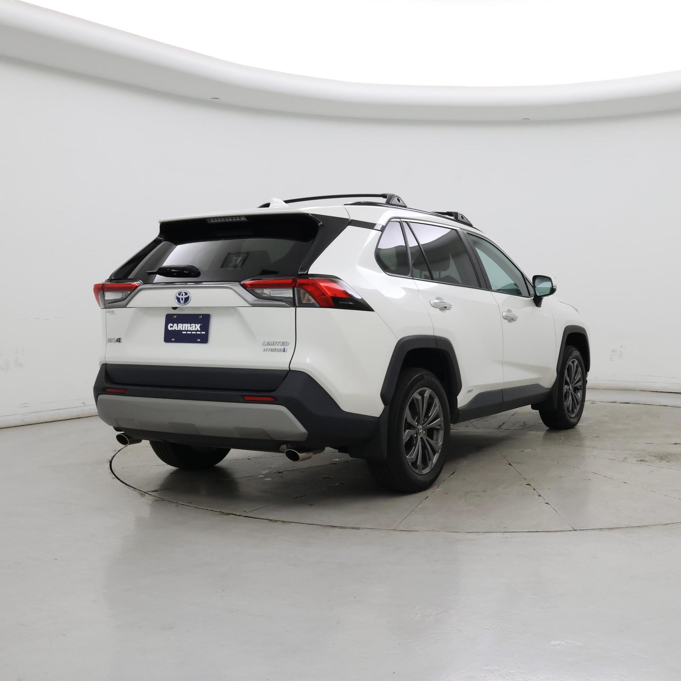 Thumbnail: 2022 Toyota RAV4 - 8