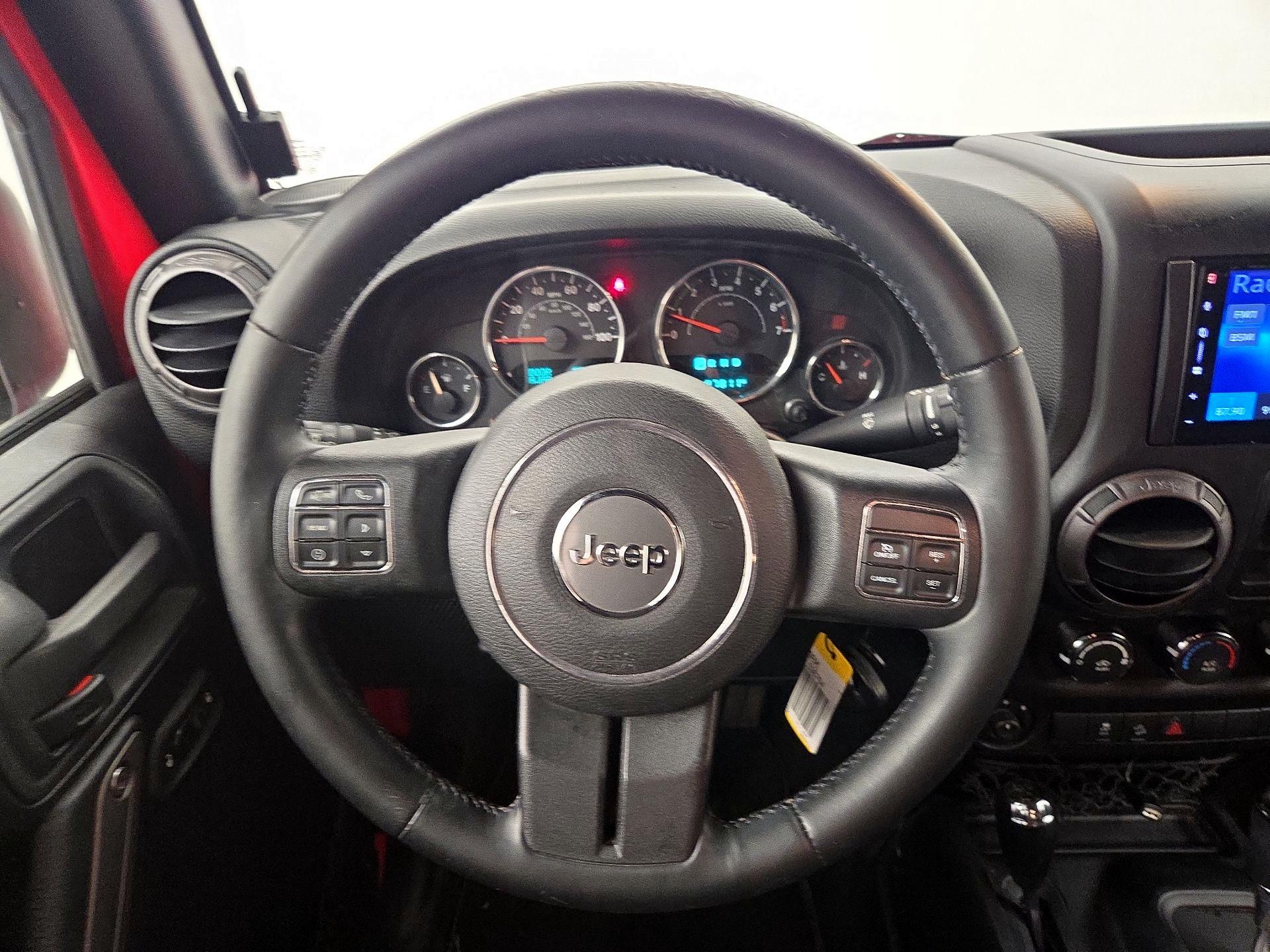 Thumbnail: 2015 Jeep Wrangler - 10