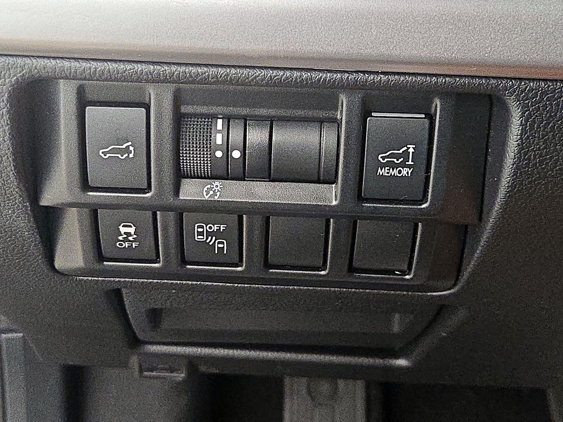 Thumbnail: 2016 Subaru Outback - 13