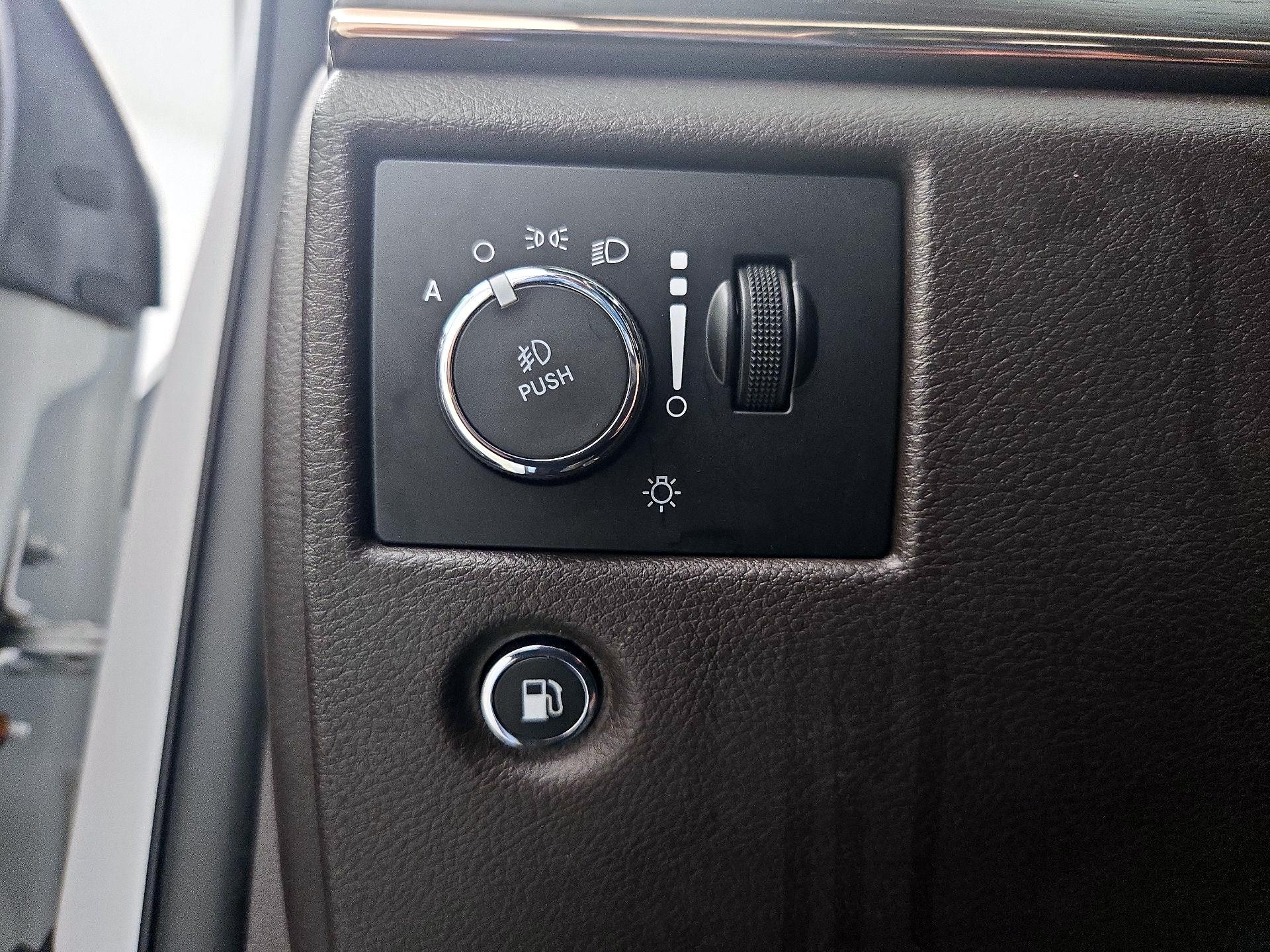 Thumbnail: 2018 Jeep Grand Cherokee - 13