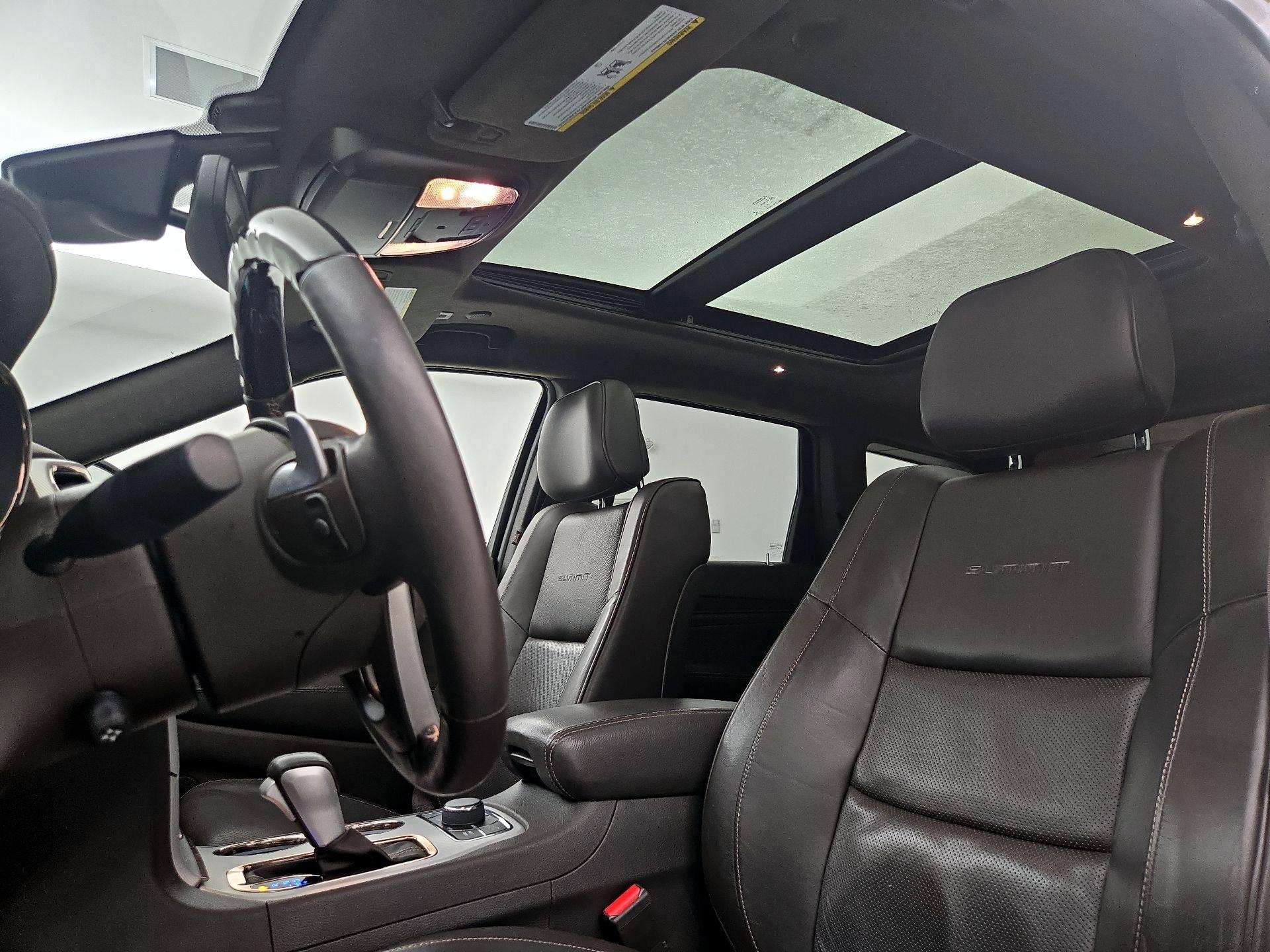 Thumbnail: 2018 Jeep Grand Cherokee - 20