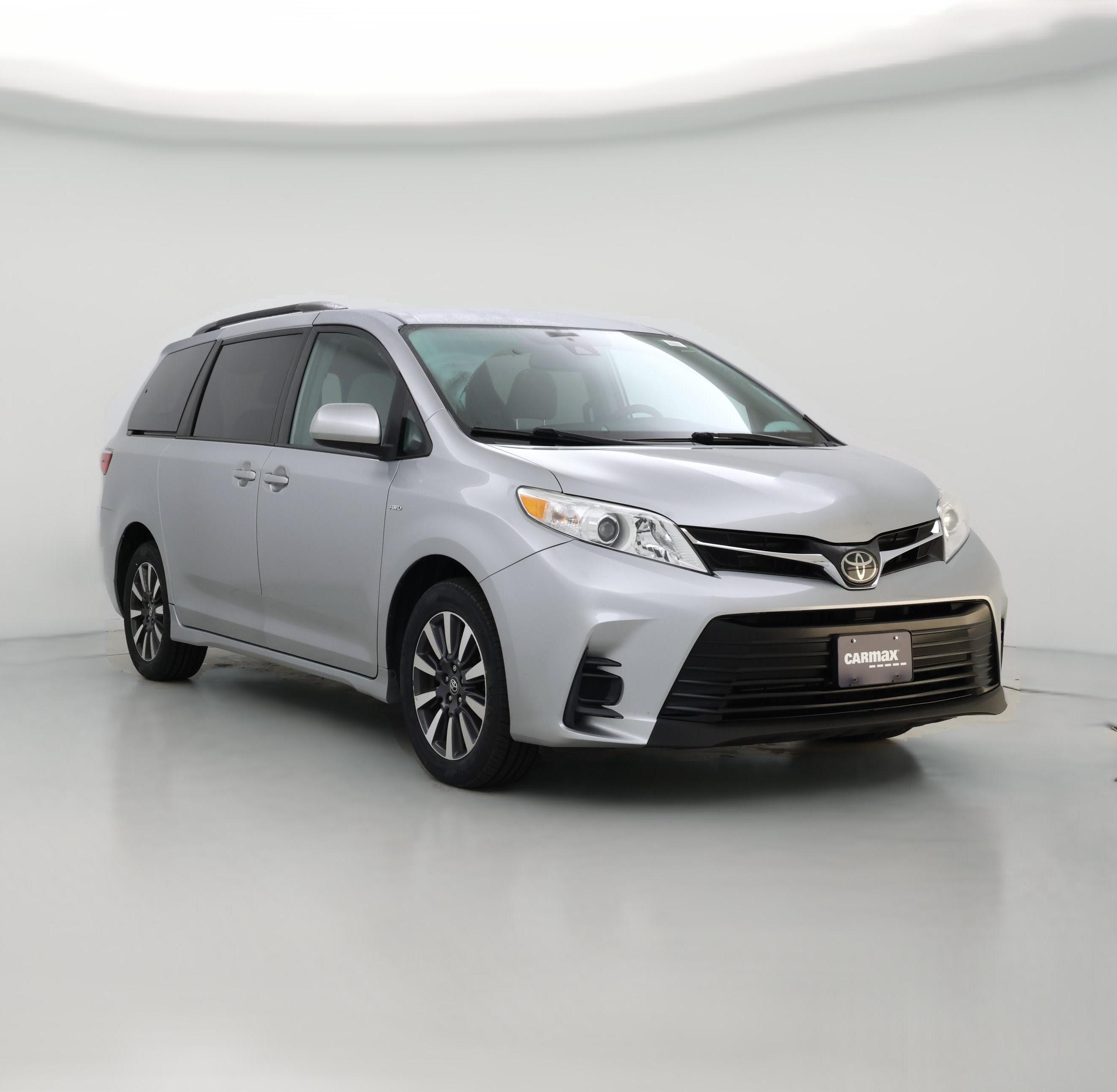 Thumbnail: 2019 Toyota Sienna - 1