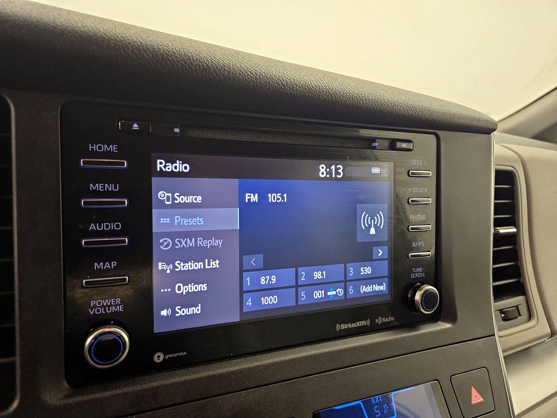 Thumbnail: 2019 Toyota Sienna - 15