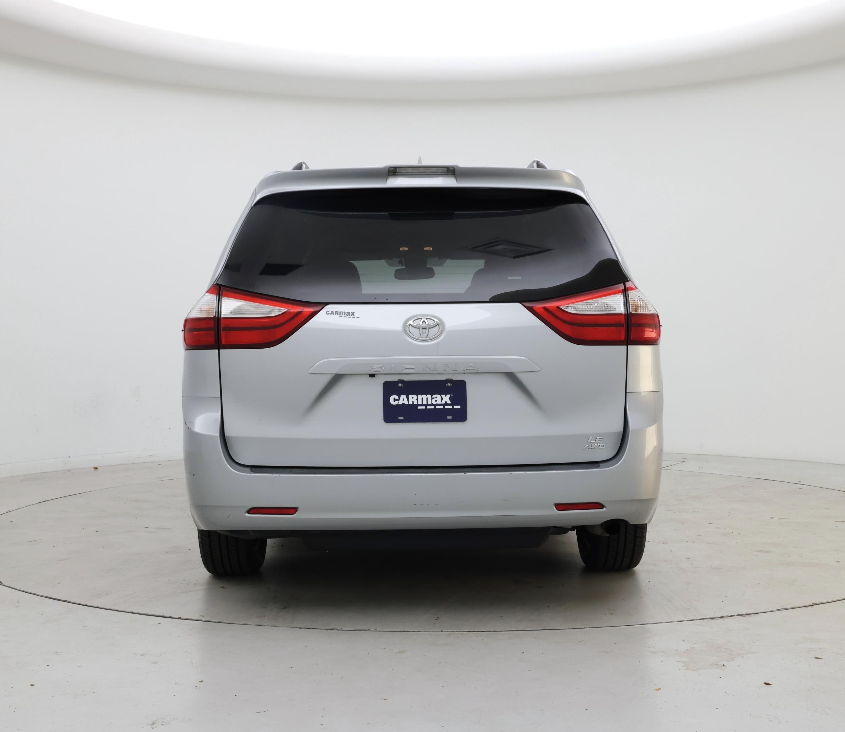 Thumbnail: 2019 Toyota Sienna - 6