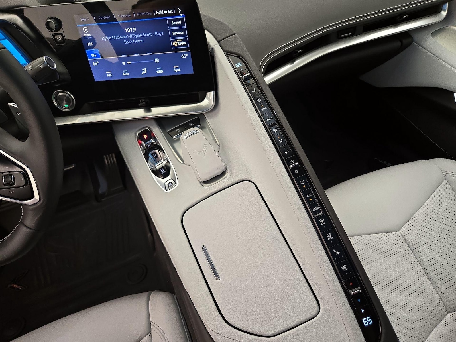 2023 Chevrolet Corvette 2LT - Photo 18