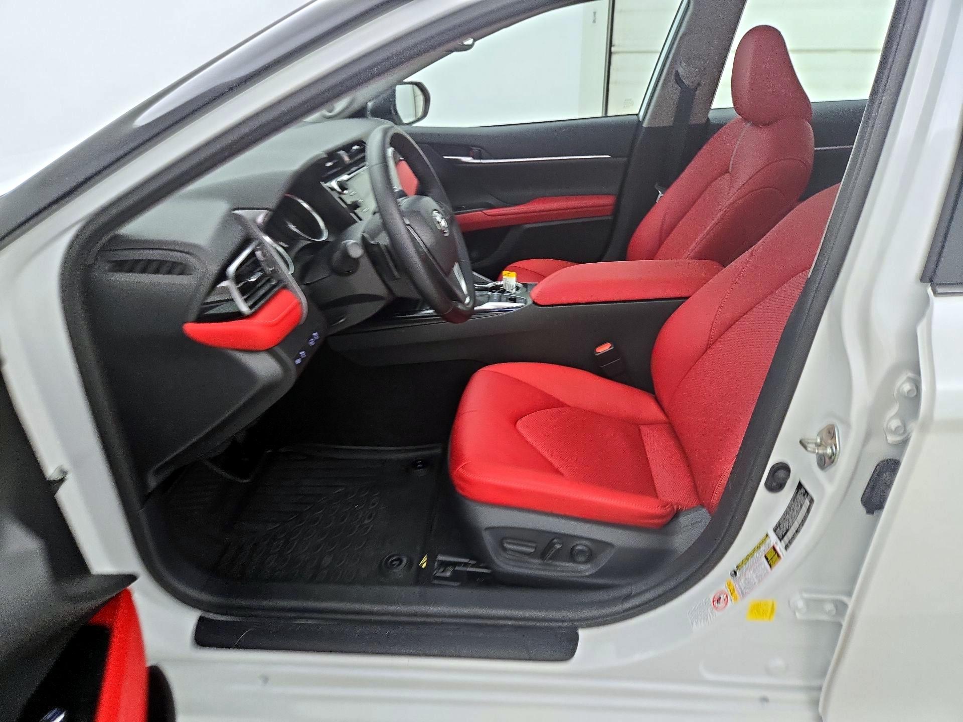 Thumbnail: 2019 Toyota Camry - 11