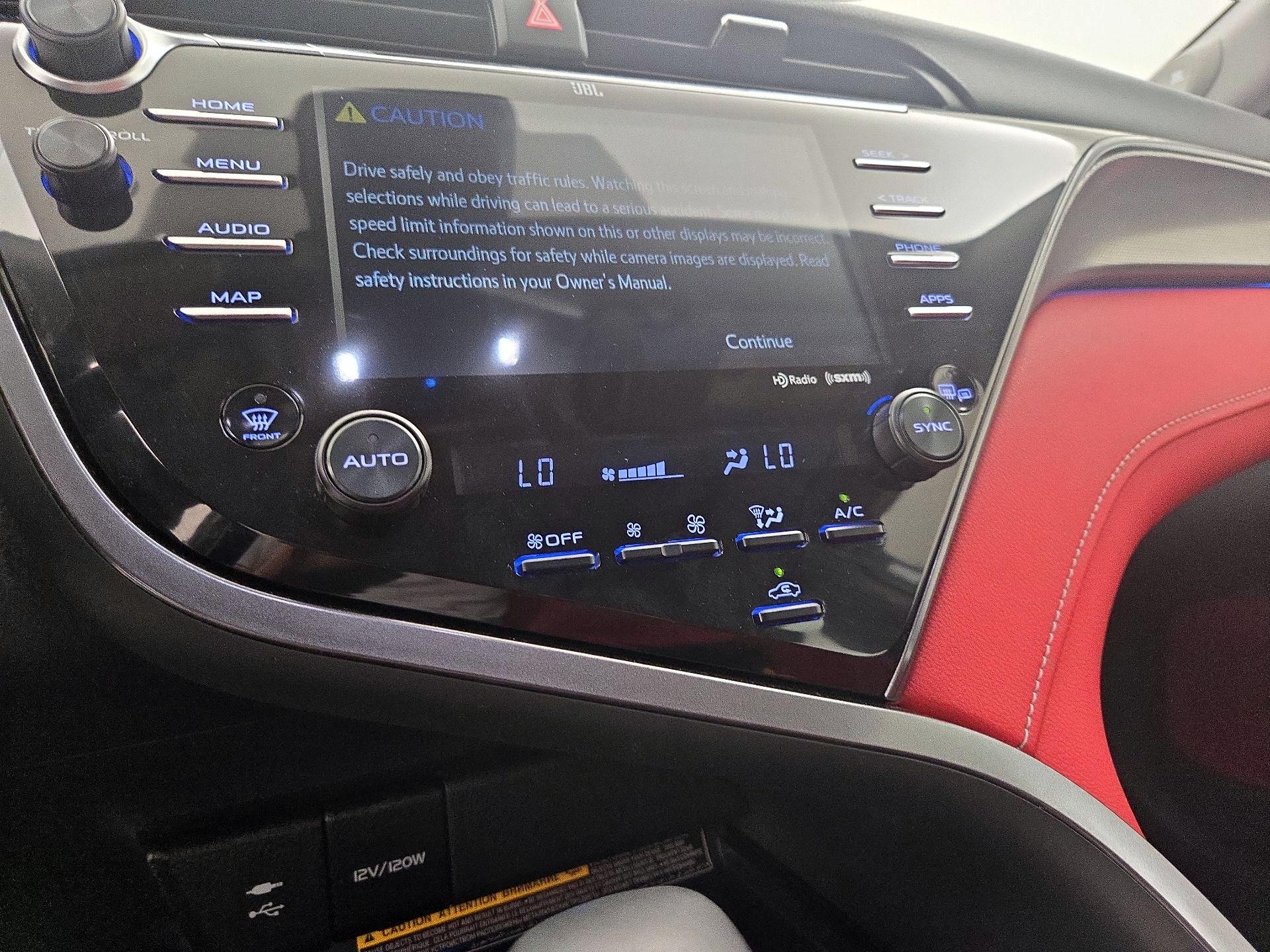Thumbnail: 2019 Toyota Camry - 16