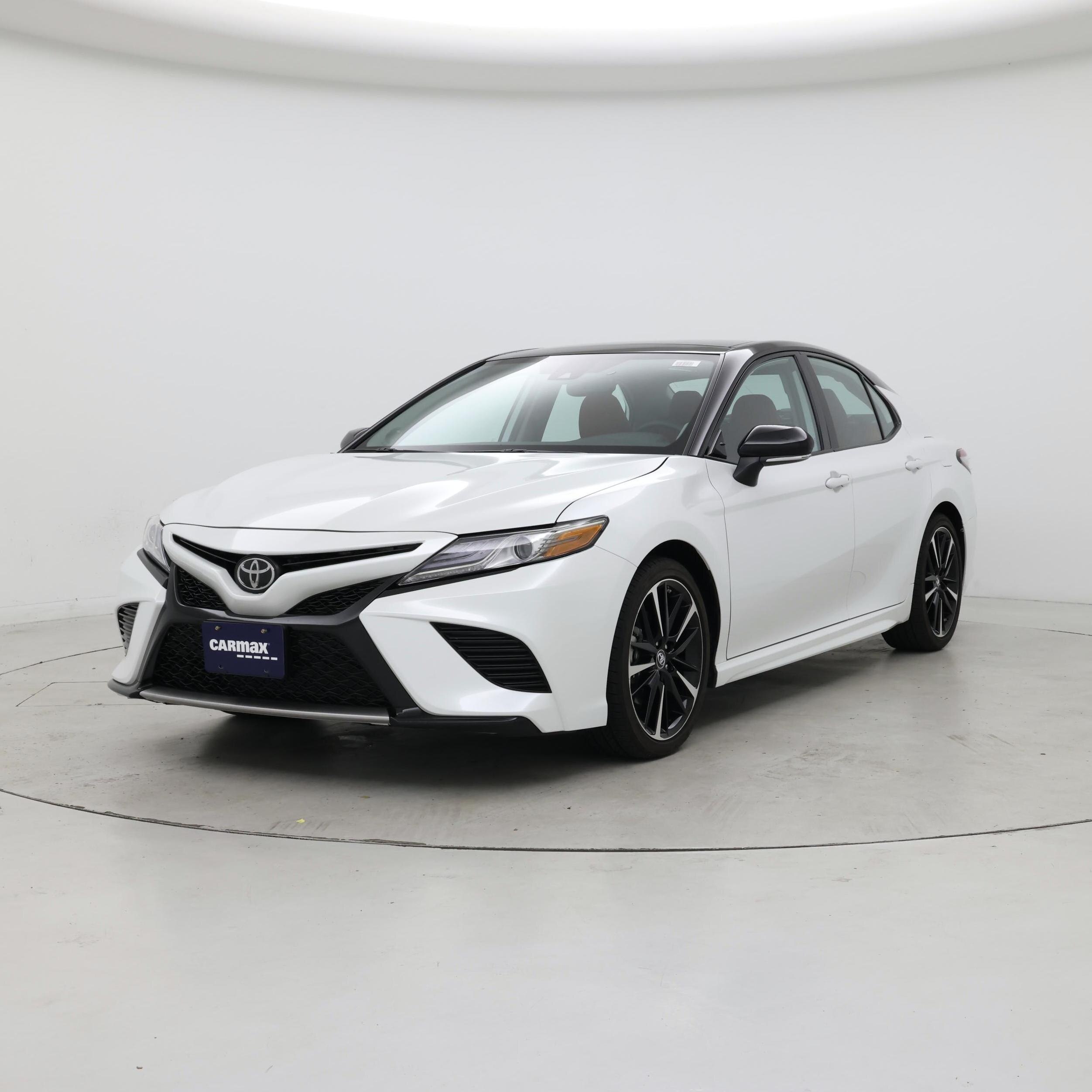 Thumbnail: 2019 Toyota Camry - 4