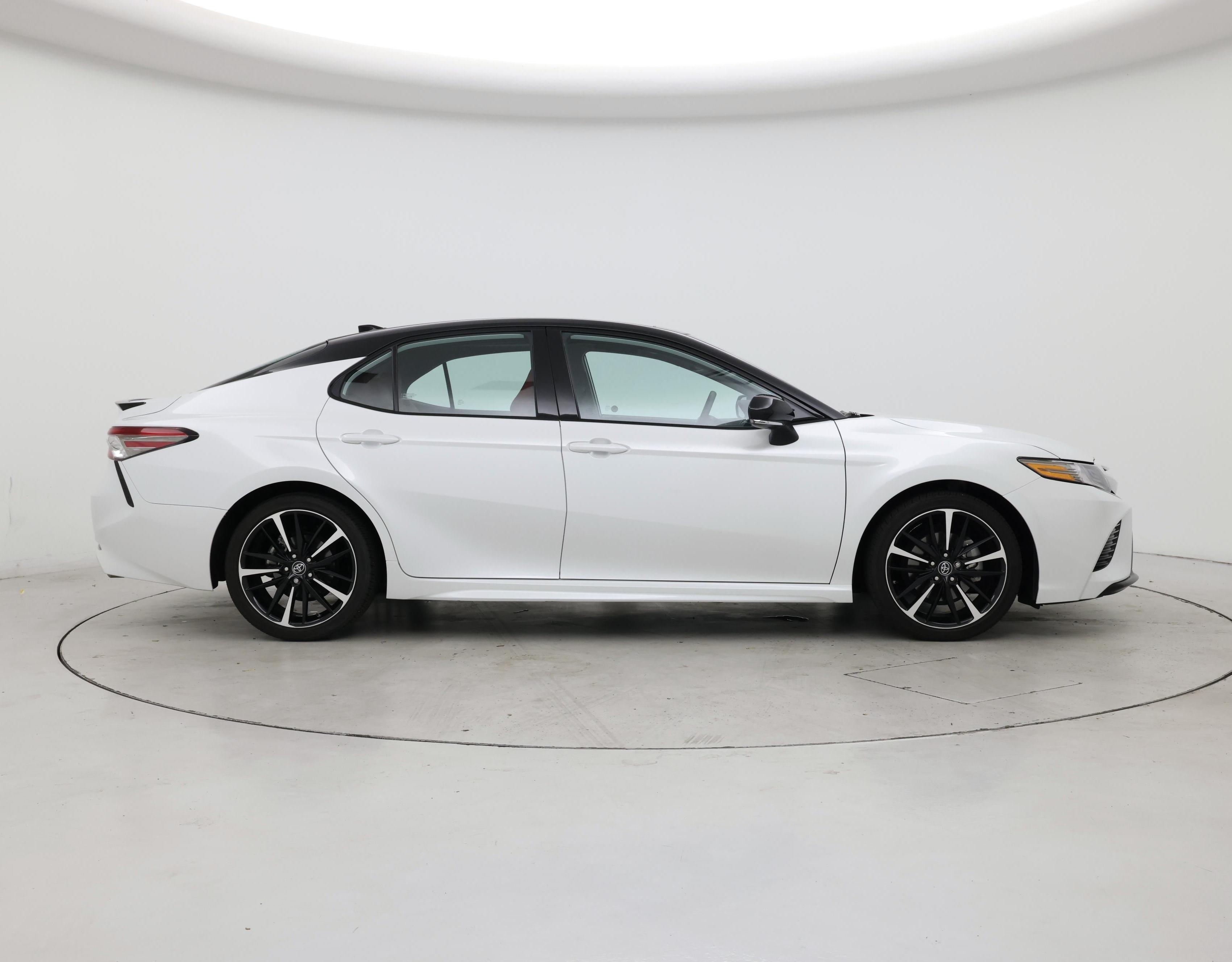 Thumbnail: 2019 Toyota Camry - 7