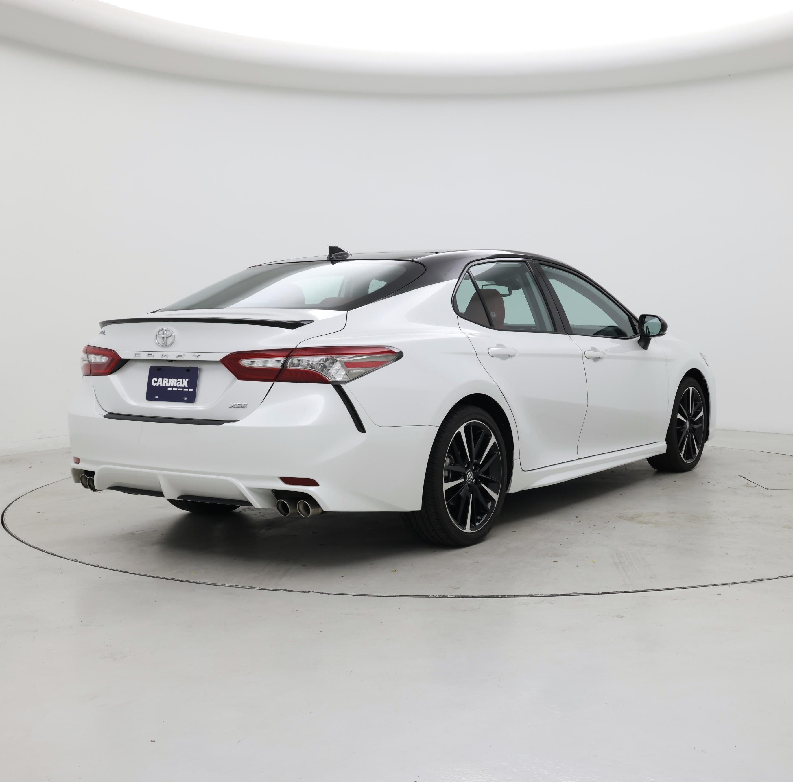 Thumbnail: 2019 Toyota Camry - 8