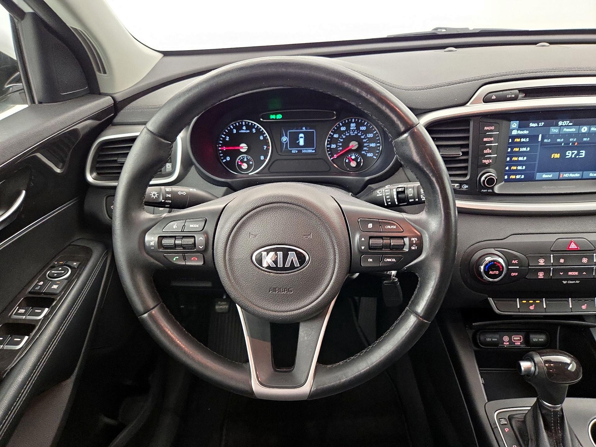 Thumbnail: 2017 Kia Sorento - 10