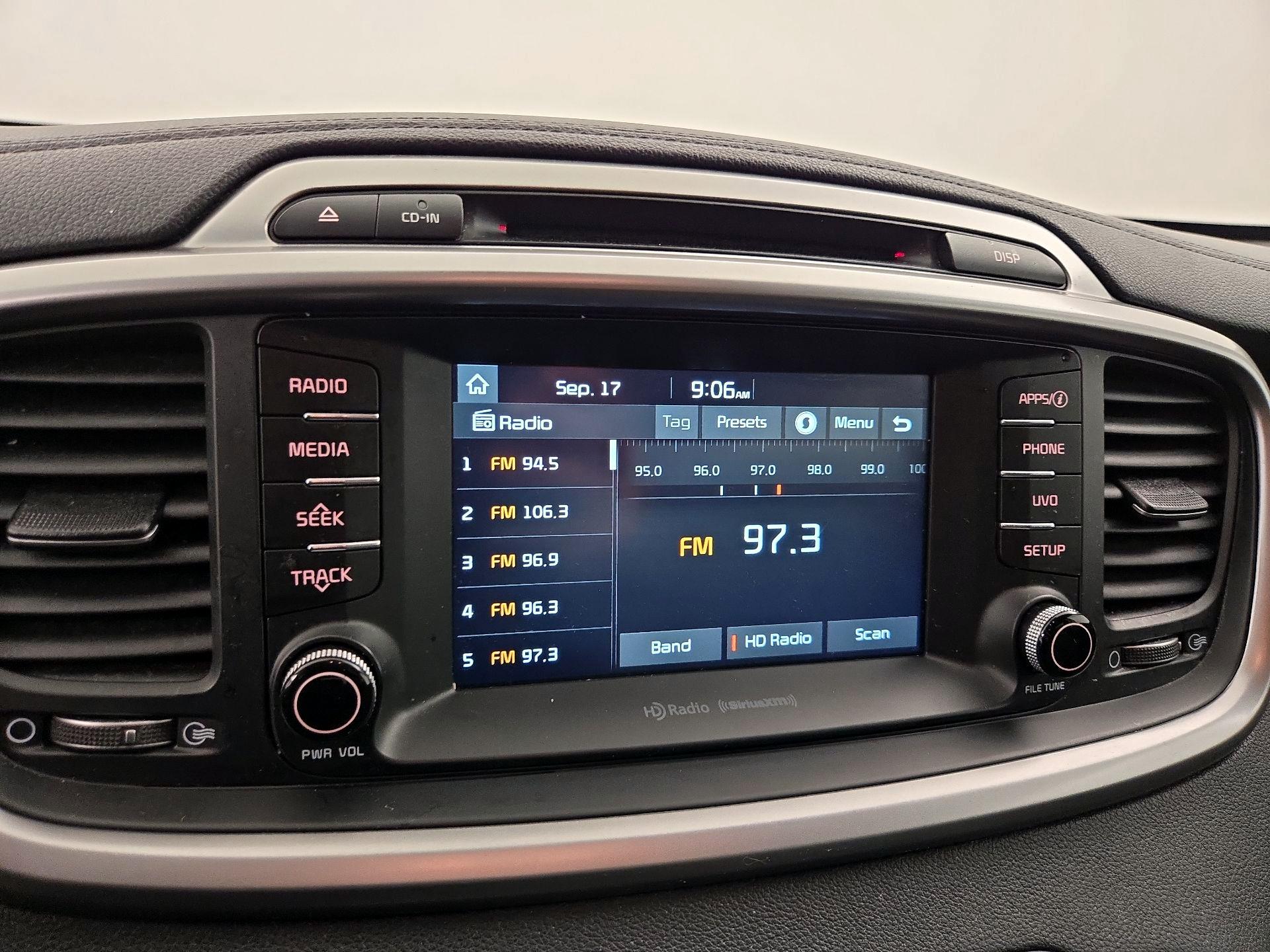 Thumbnail: 2017 Kia Sorento - 15