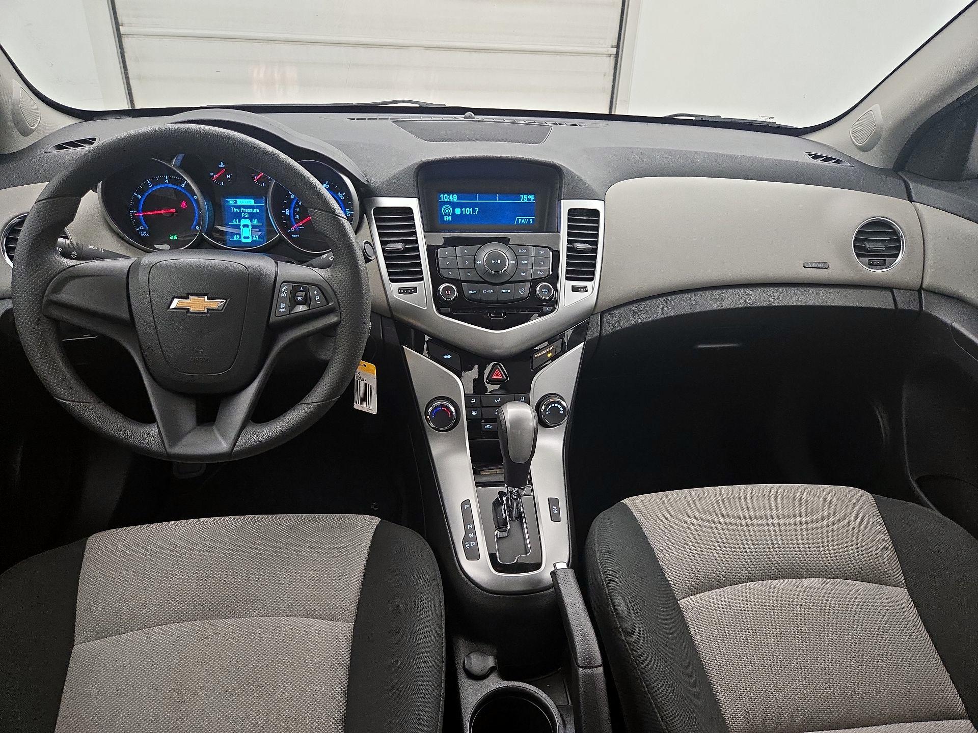 Thumbnail: 2016 Chevrolet Cruze - 9