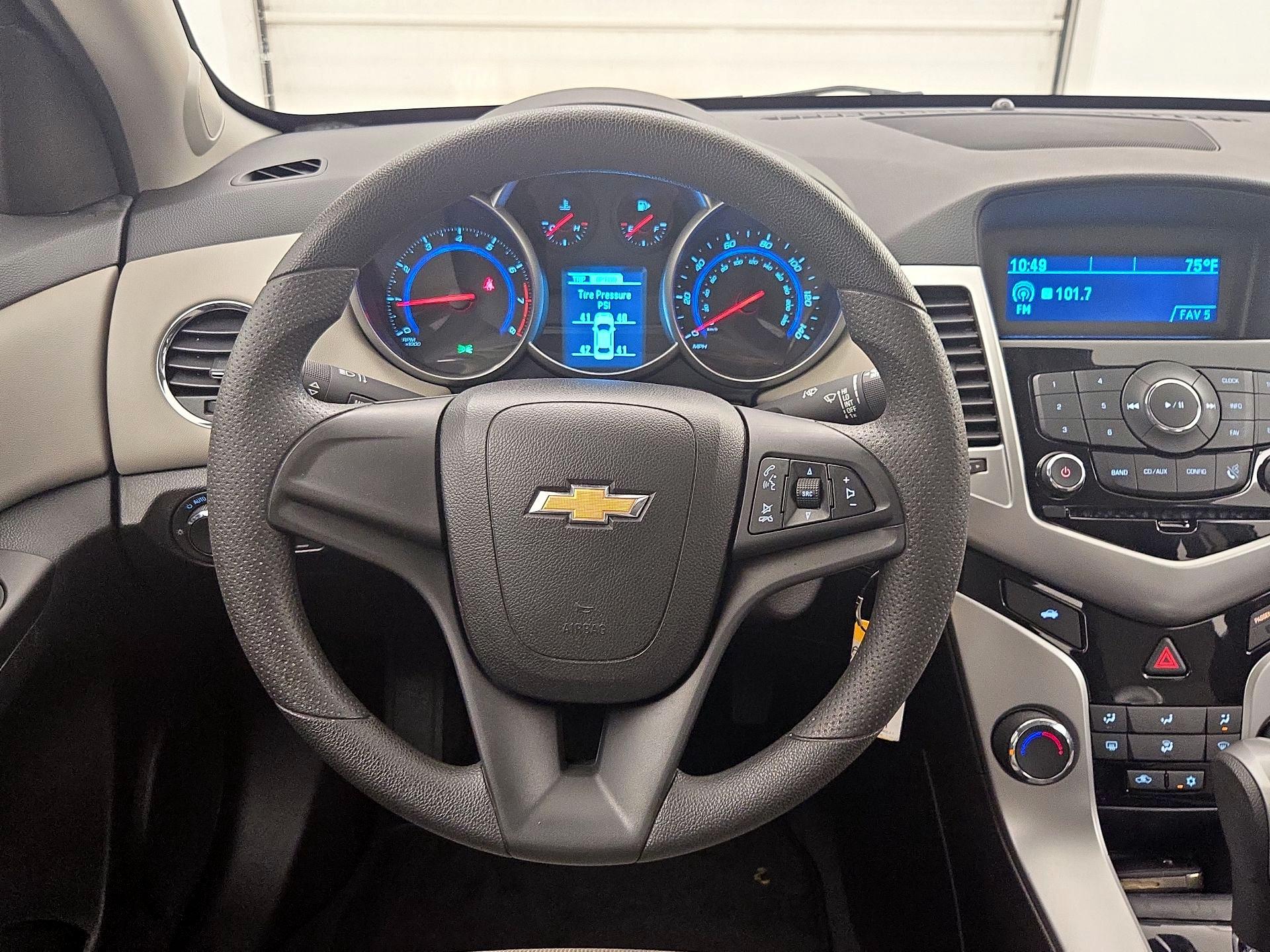 Thumbnail: 2016 Chevrolet Cruze - 10