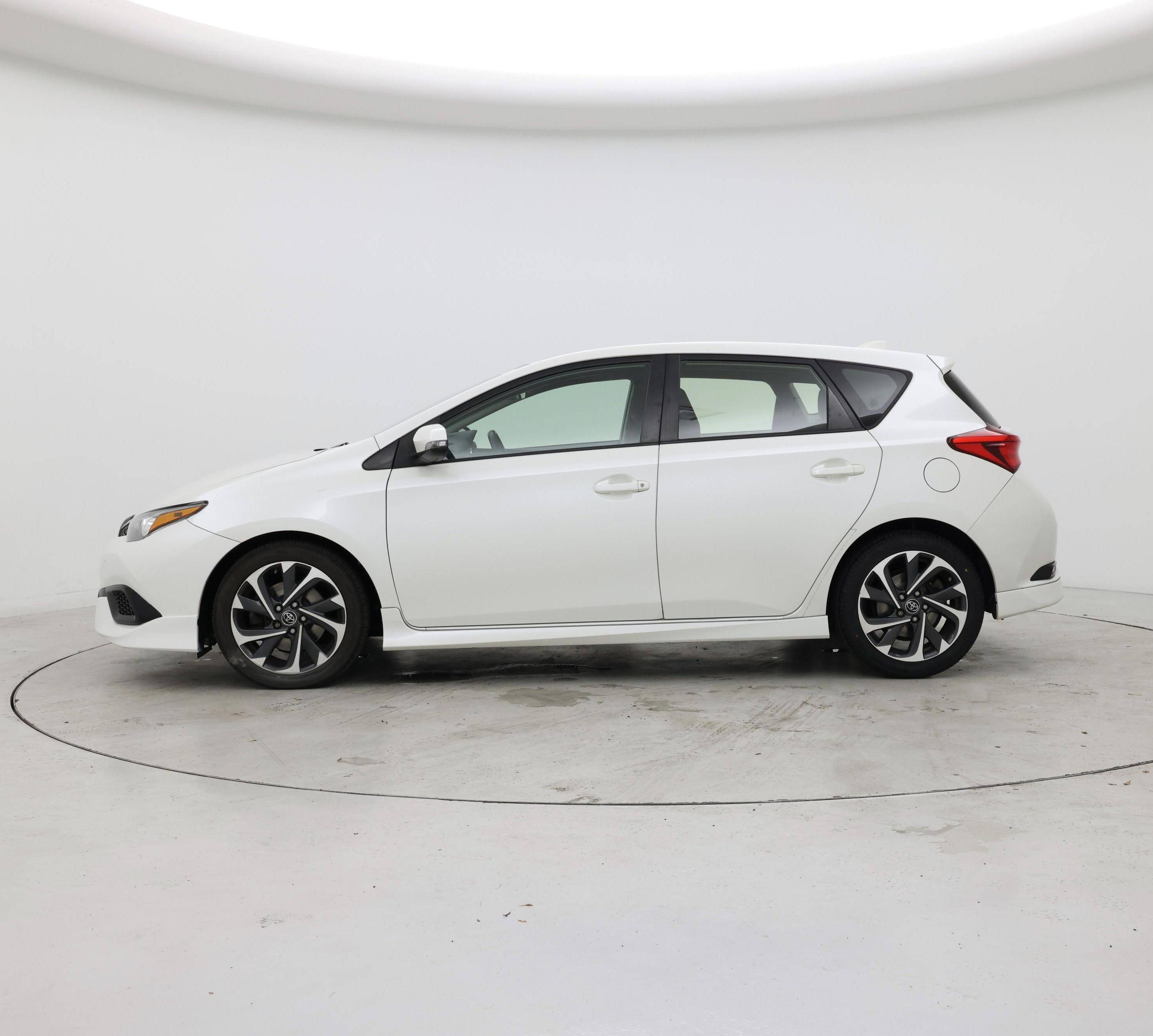 Thumbnail: 2017 Toyota Corolla iM - 3