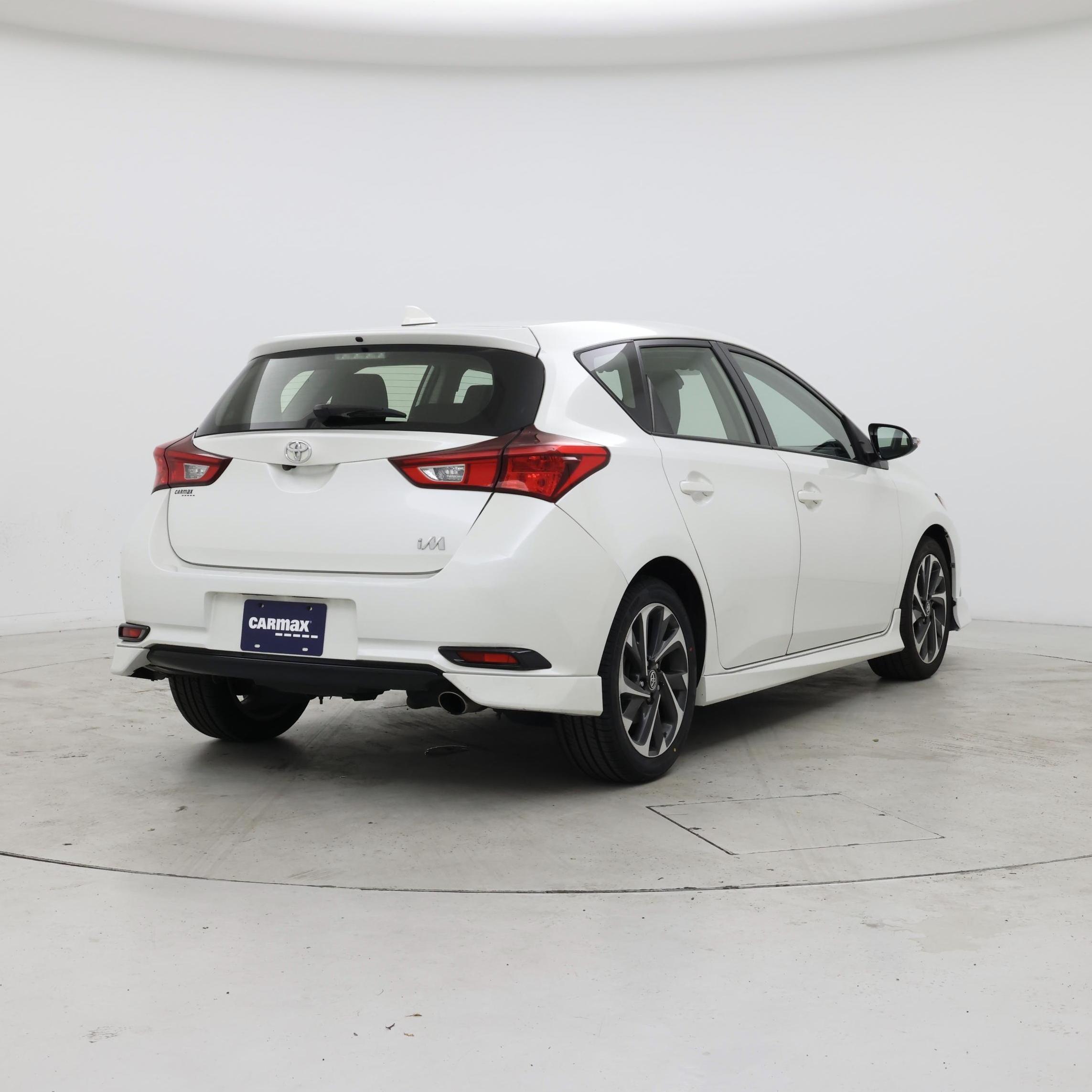 Thumbnail: 2017 Toyota Corolla iM - 8