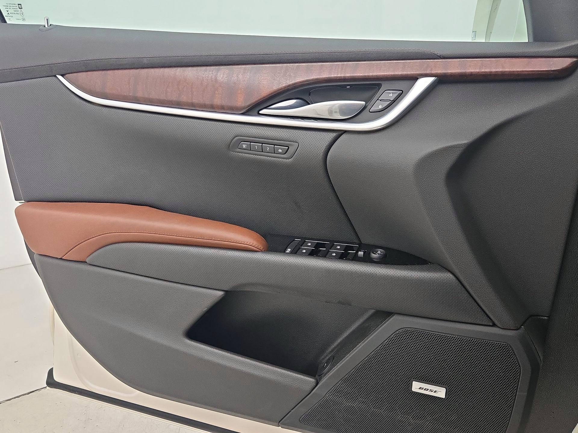 Thumbnail: 2015 Cadillac XTS - 12