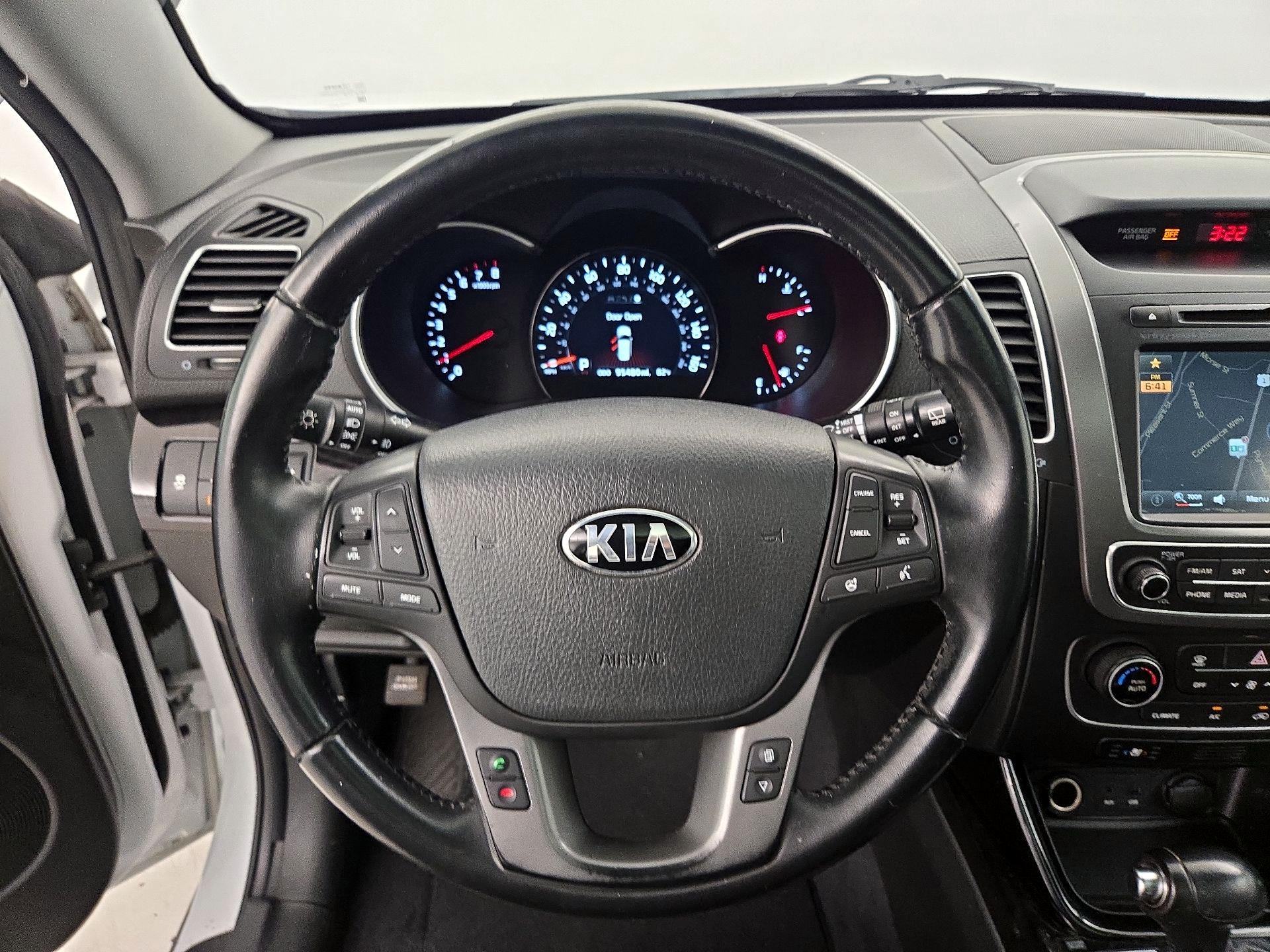 Thumbnail: 2015 Kia Sorento - 10