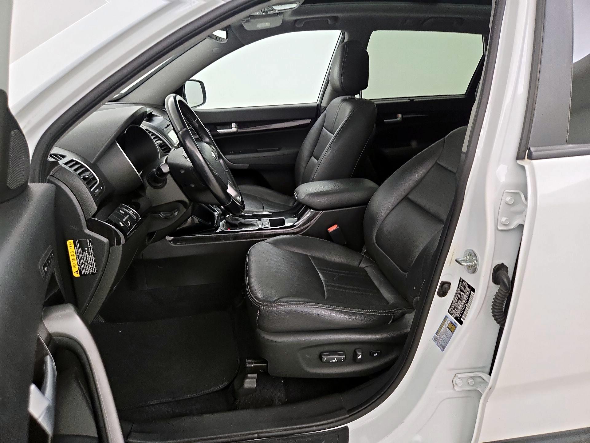 Thumbnail: 2015 Kia Sorento - 11
