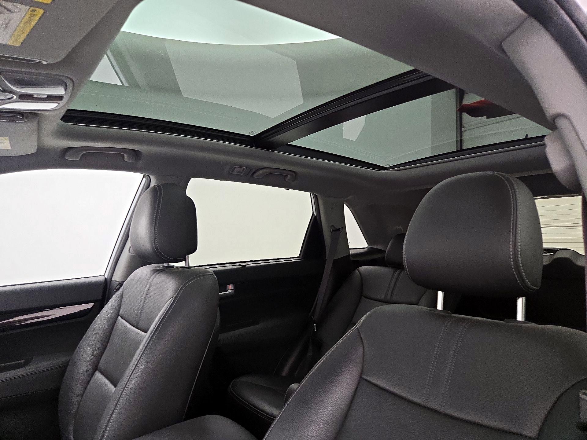 Thumbnail: 2015 Kia Sorento - 20