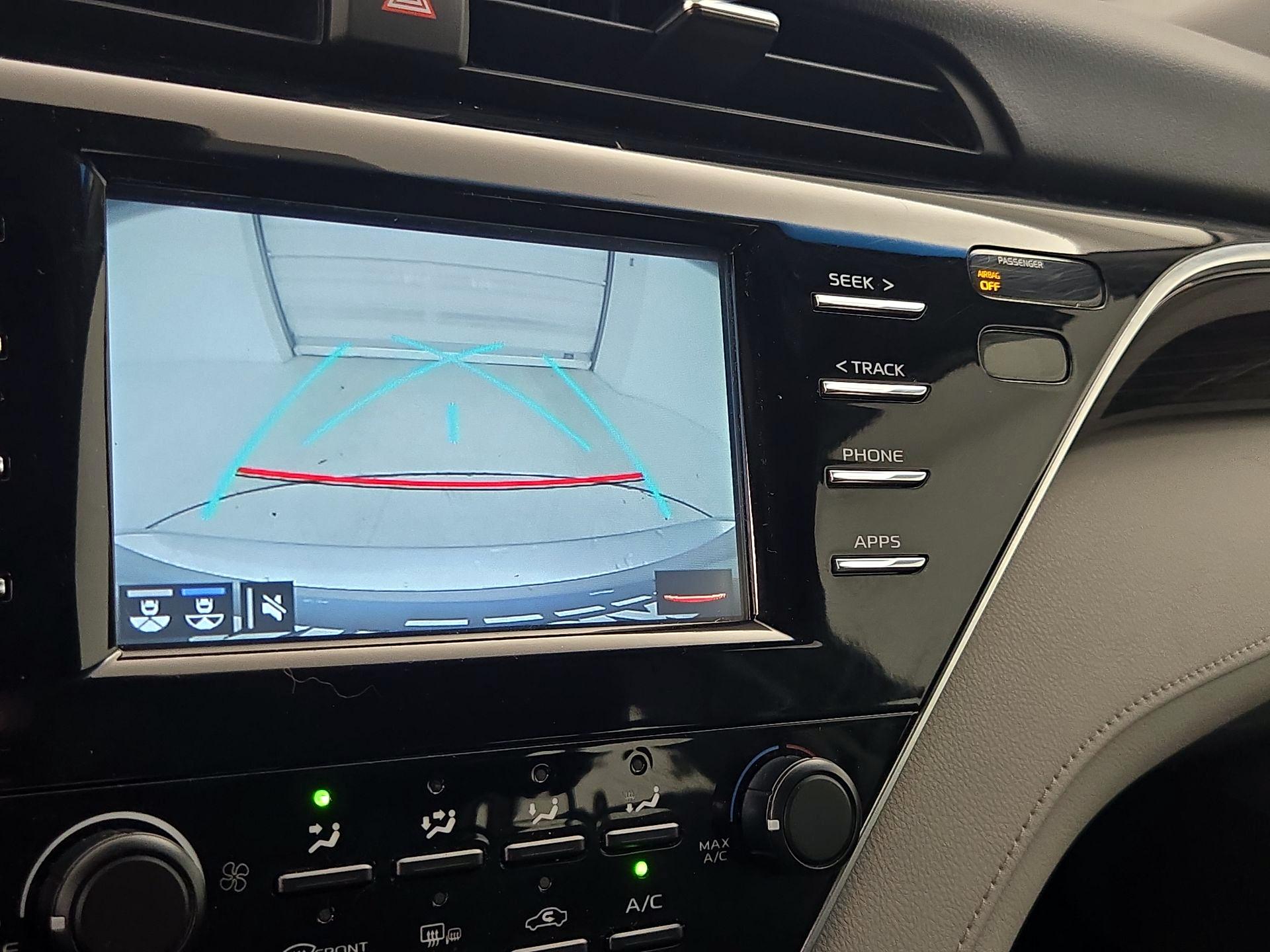 Thumbnail: 2018 Toyota Camry - 14