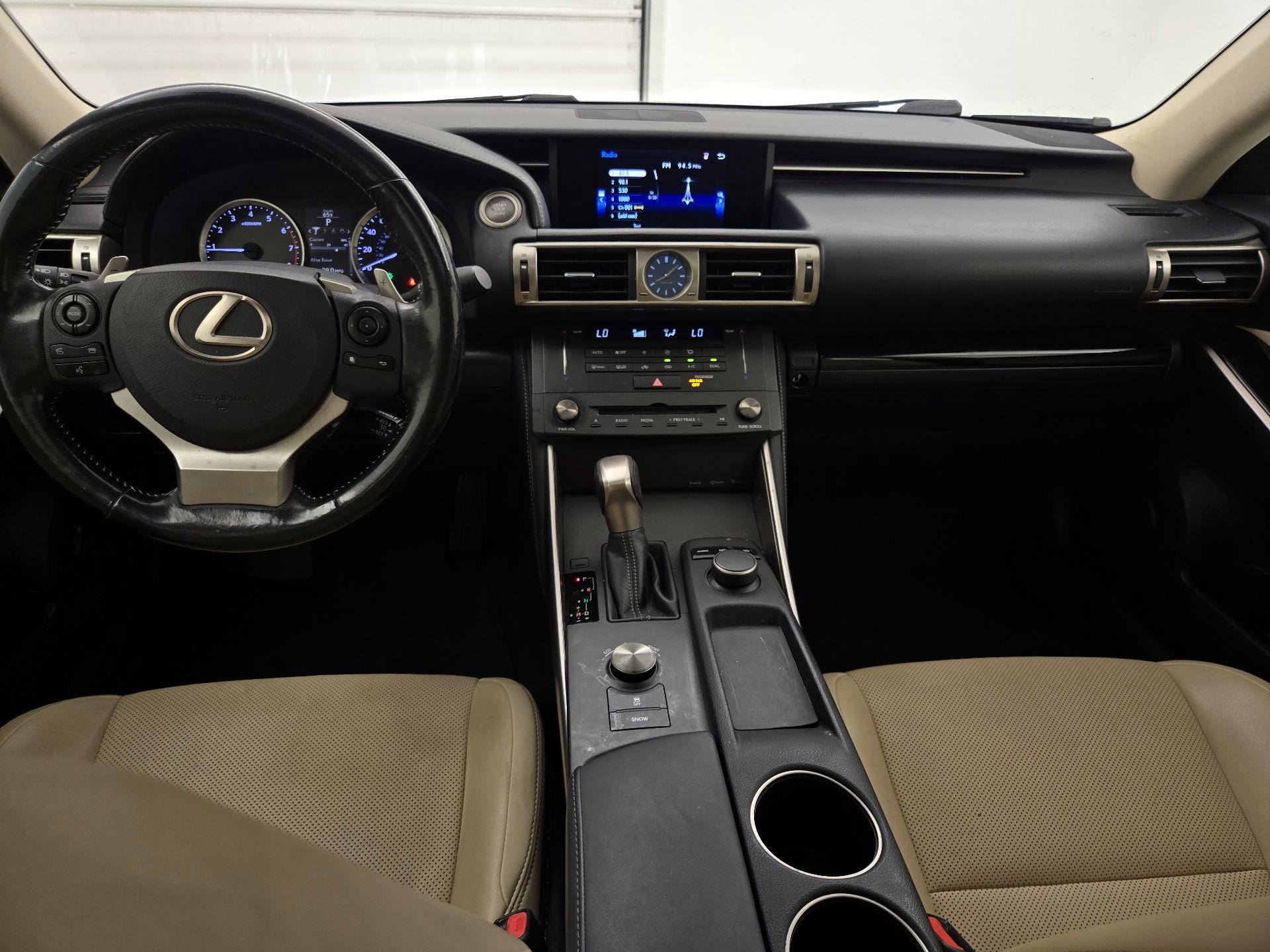 Thumbnail: 2016 Lexus IS - 9