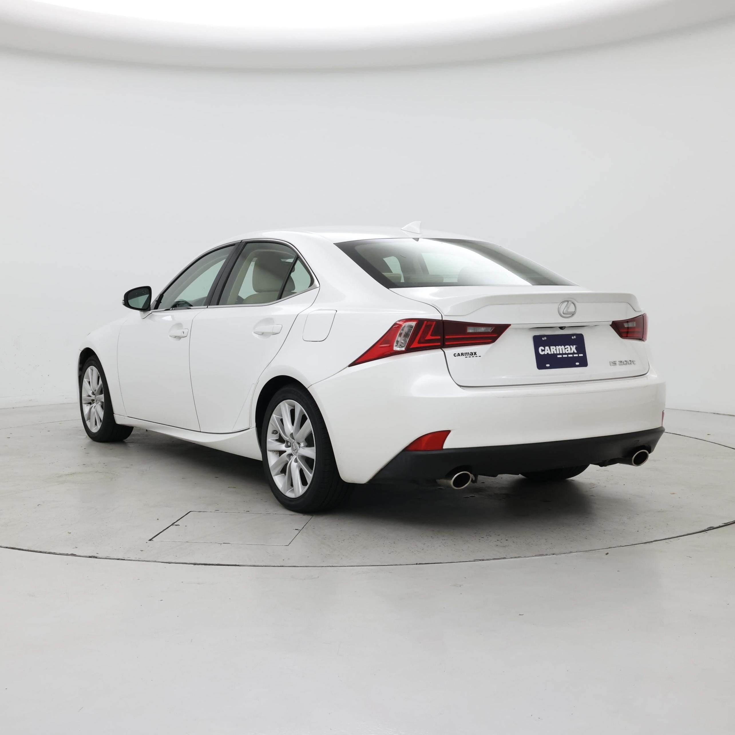 Thumbnail: 2016 Lexus IS - 2