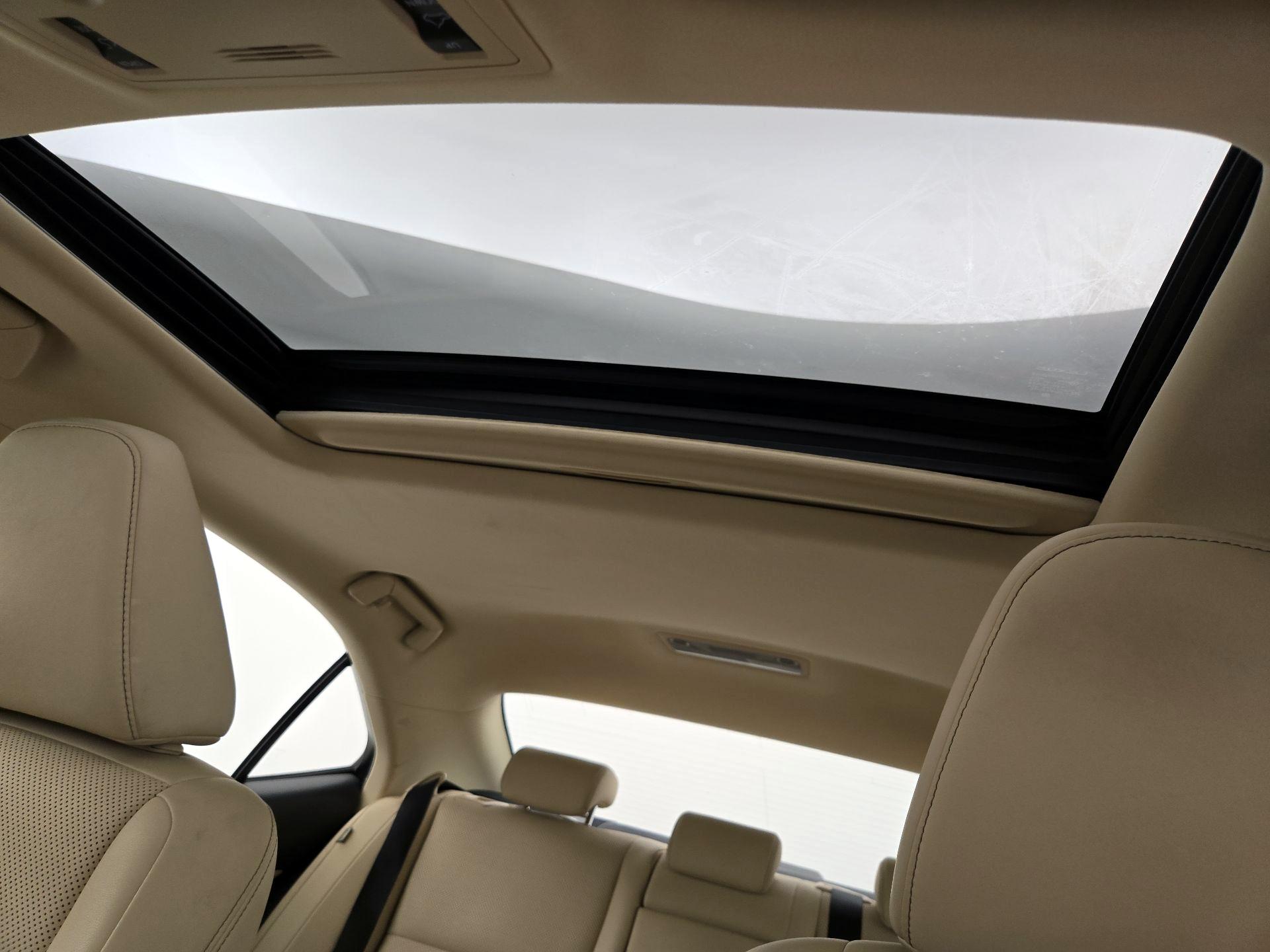 Thumbnail: 2016 Lexus IS - 19