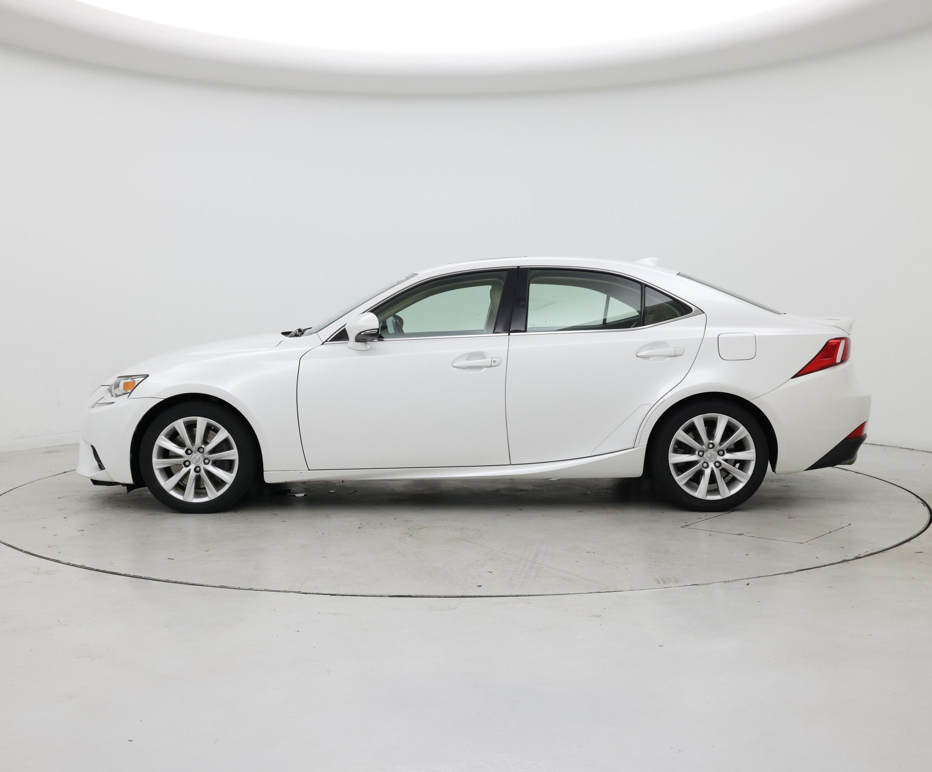 Thumbnail: 2016 Lexus IS - 3
