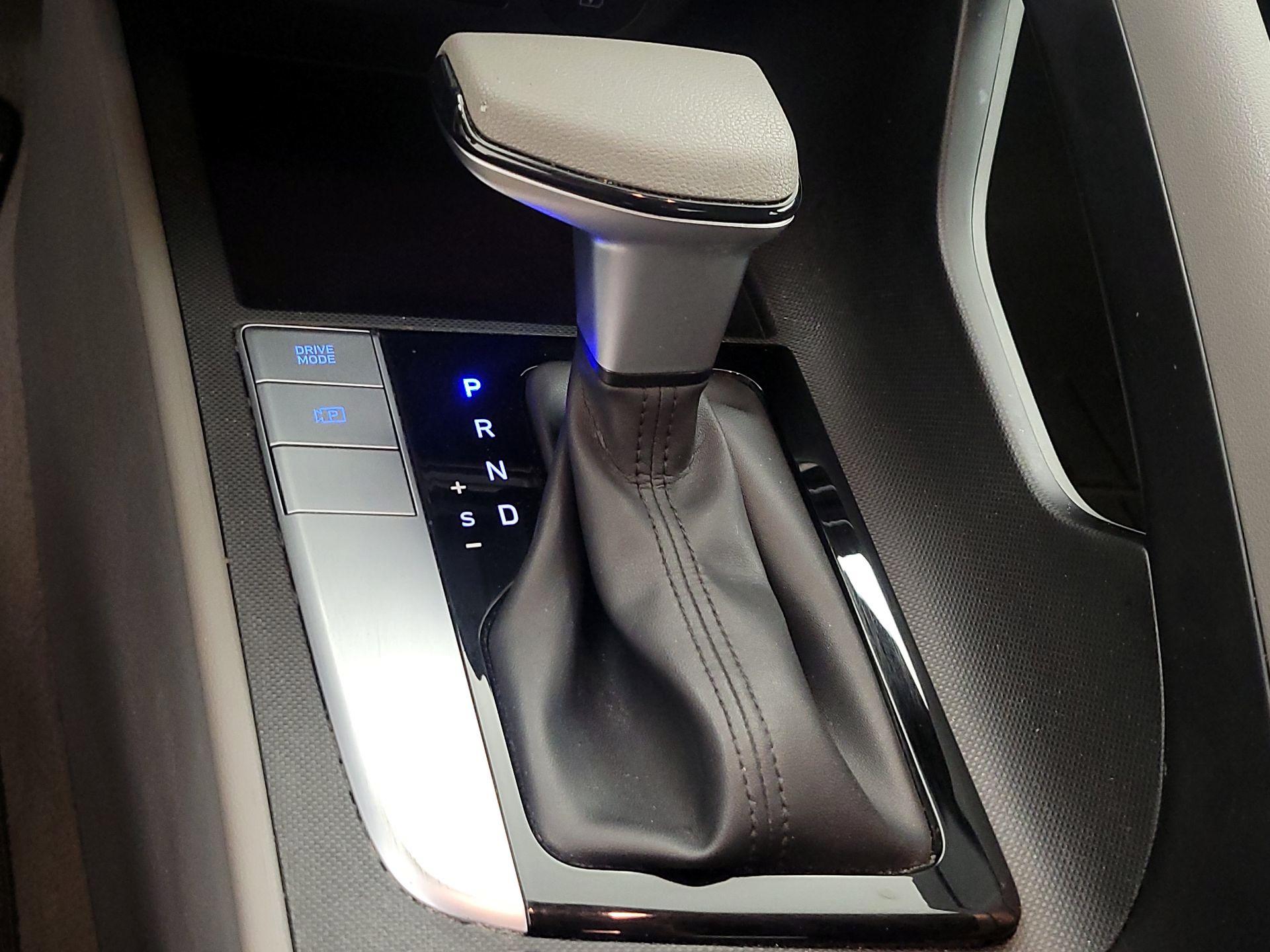 Thumbnail: 2024 Hyundai Elantra - 17
