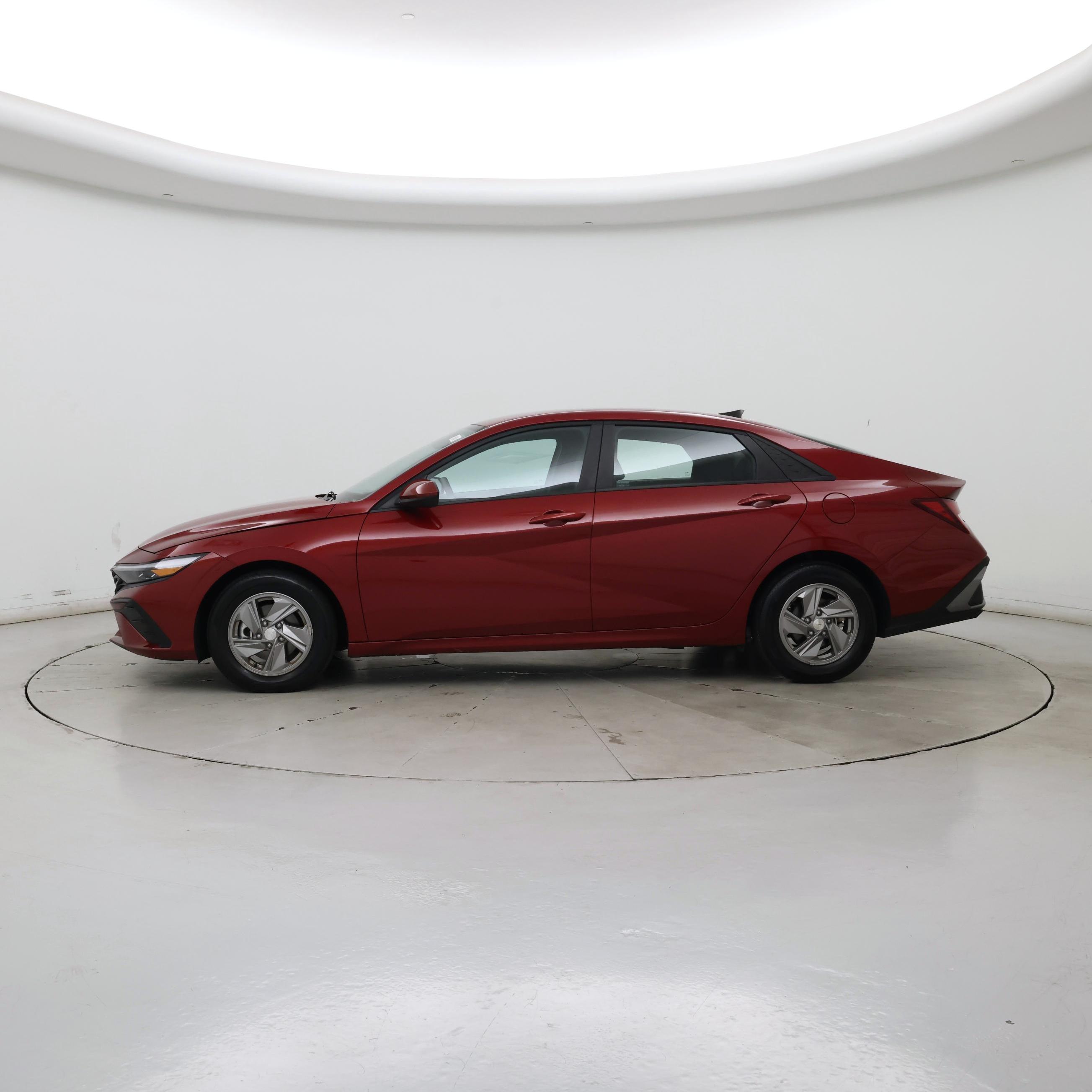 Thumbnail: 2024 Hyundai Elantra - 3