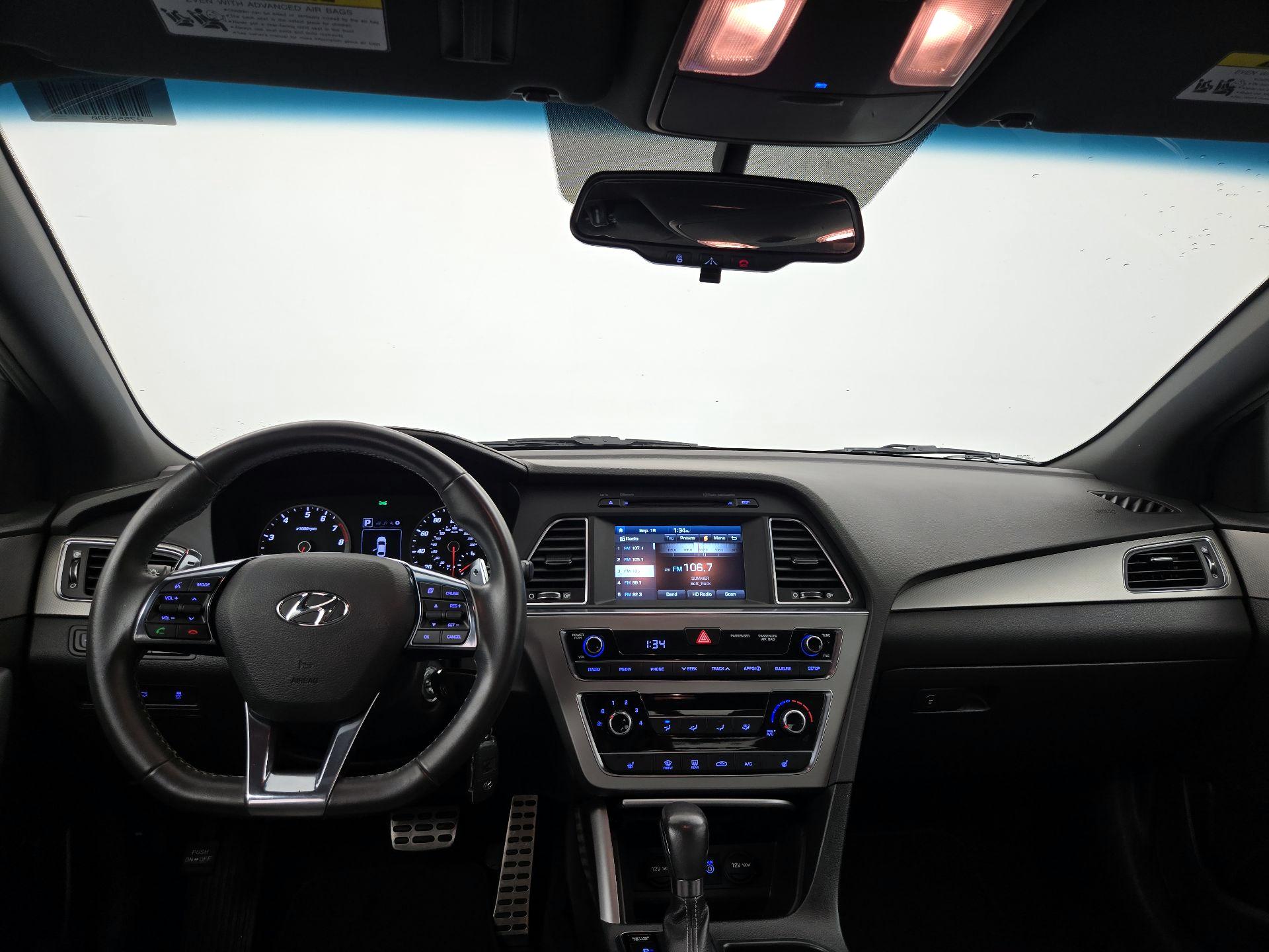 Thumbnail: 2017 Hyundai Sonata - 9