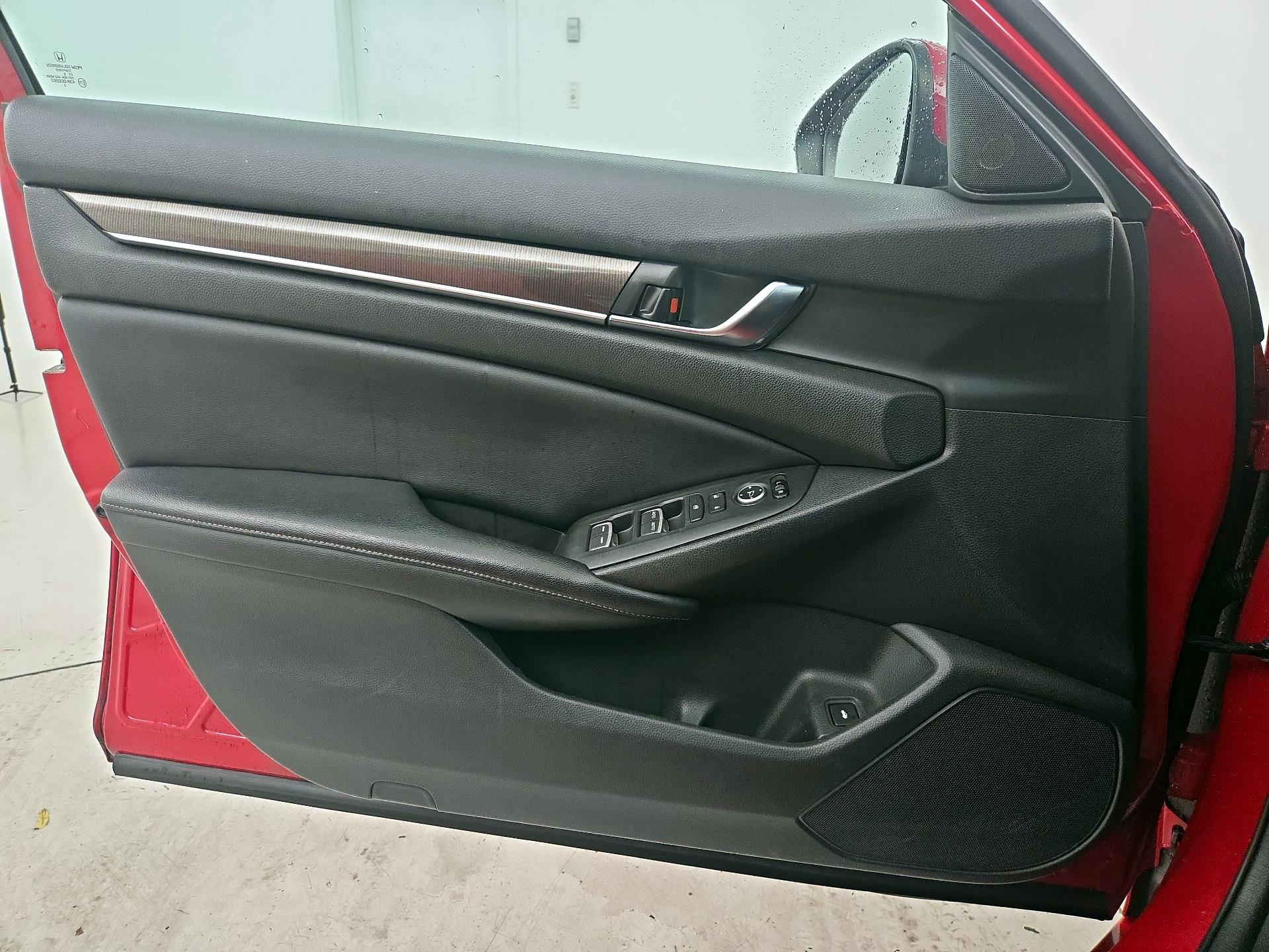 Thumbnail: 2018 Honda Accord - 12