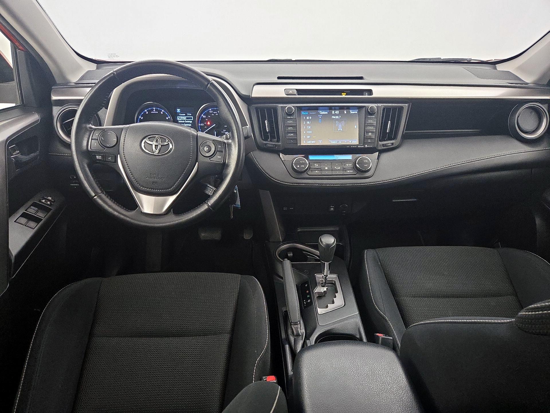 Thumbnail: 2016 Toyota RAV4 - 9