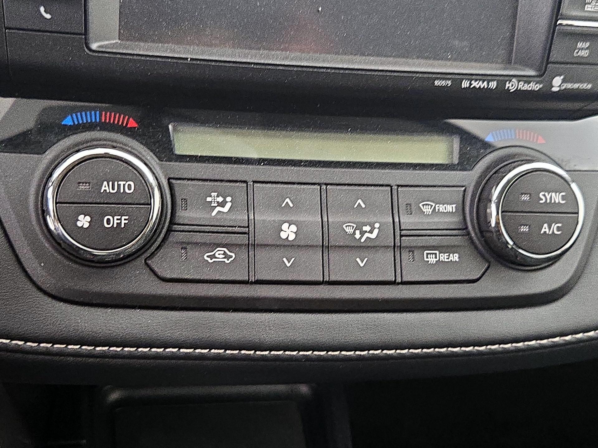 Thumbnail: 2016 Toyota RAV4 - 16