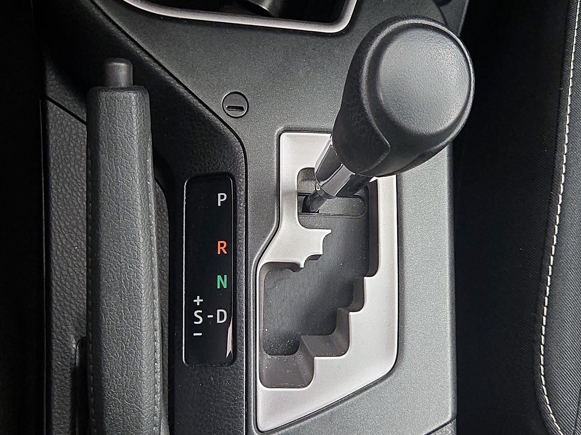 Thumbnail: 2016 Toyota RAV4 - 17