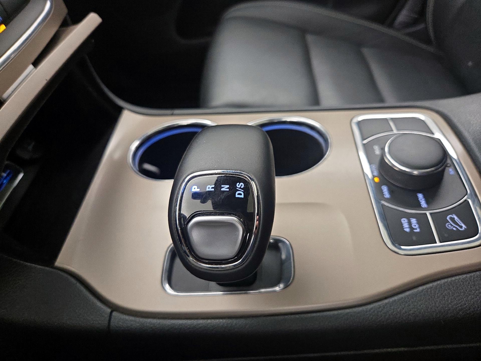 Thumbnail: 2015 Jeep Grand Cherokee - 18