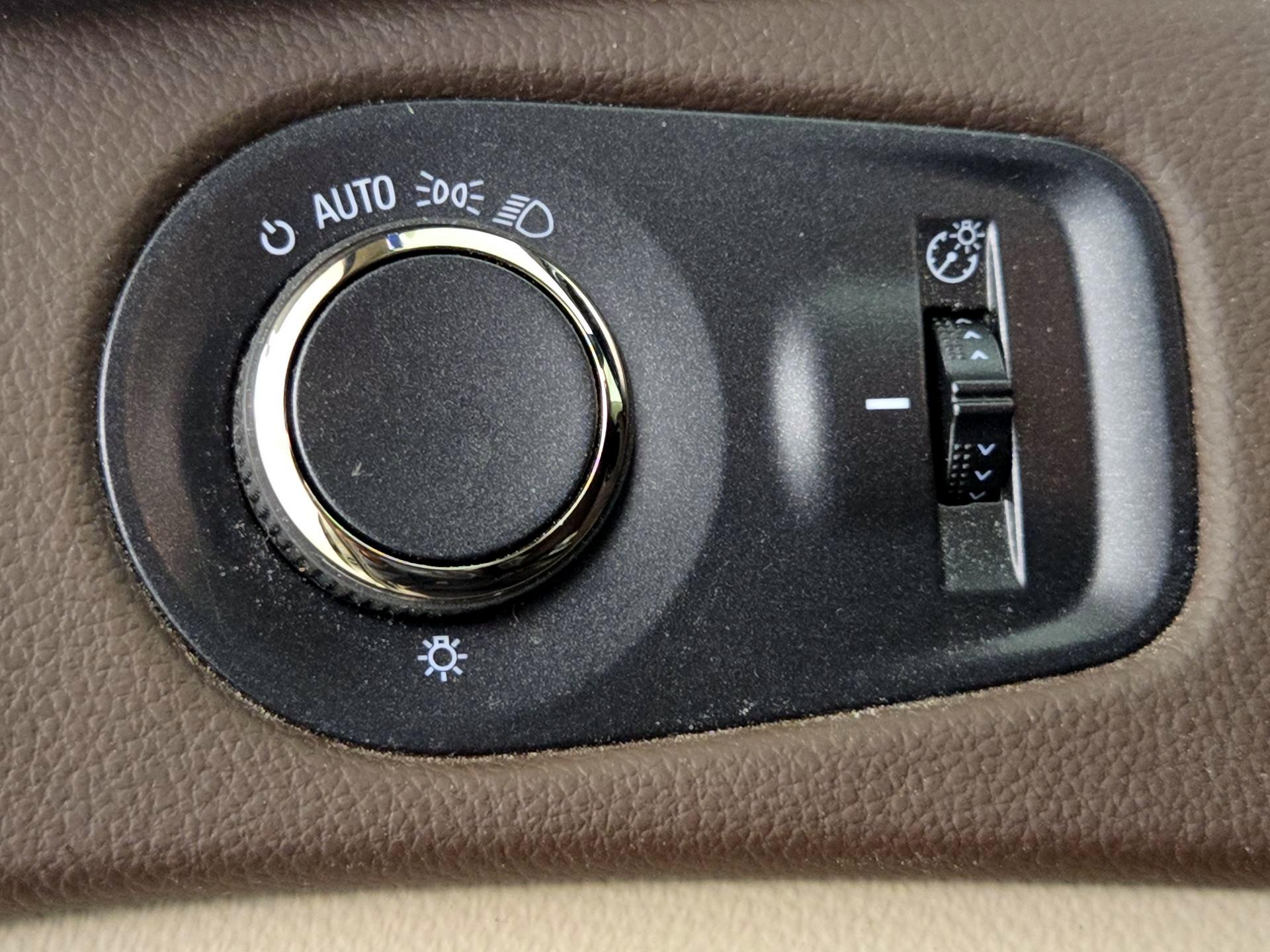 Thumbnail: 2016 Cadillac SRX - 13