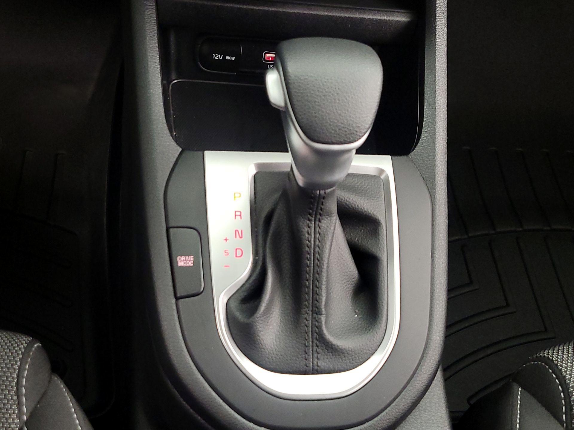 Thumbnail: 2023 Kia Forte - 17
