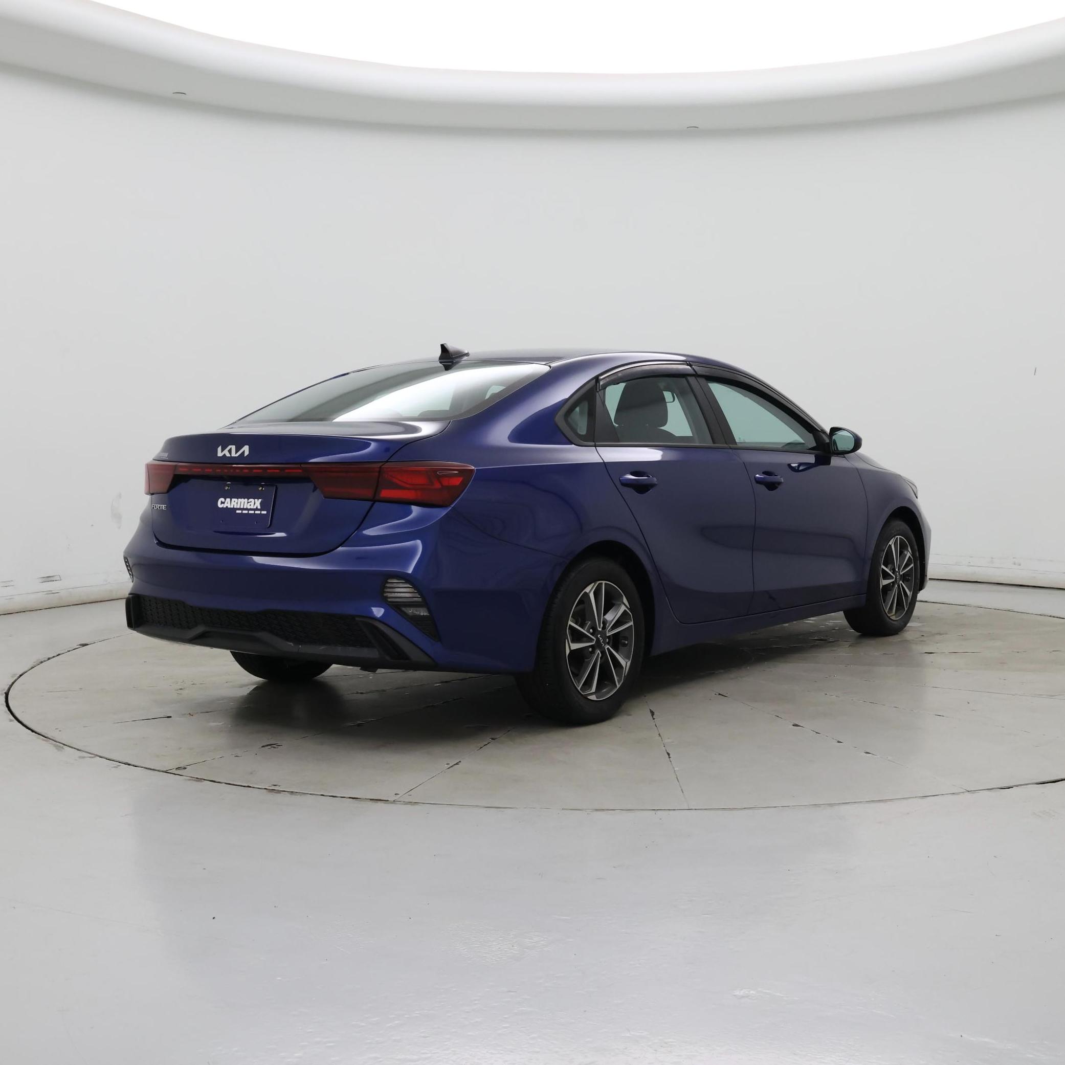 Thumbnail: 2023 Kia Forte - 8